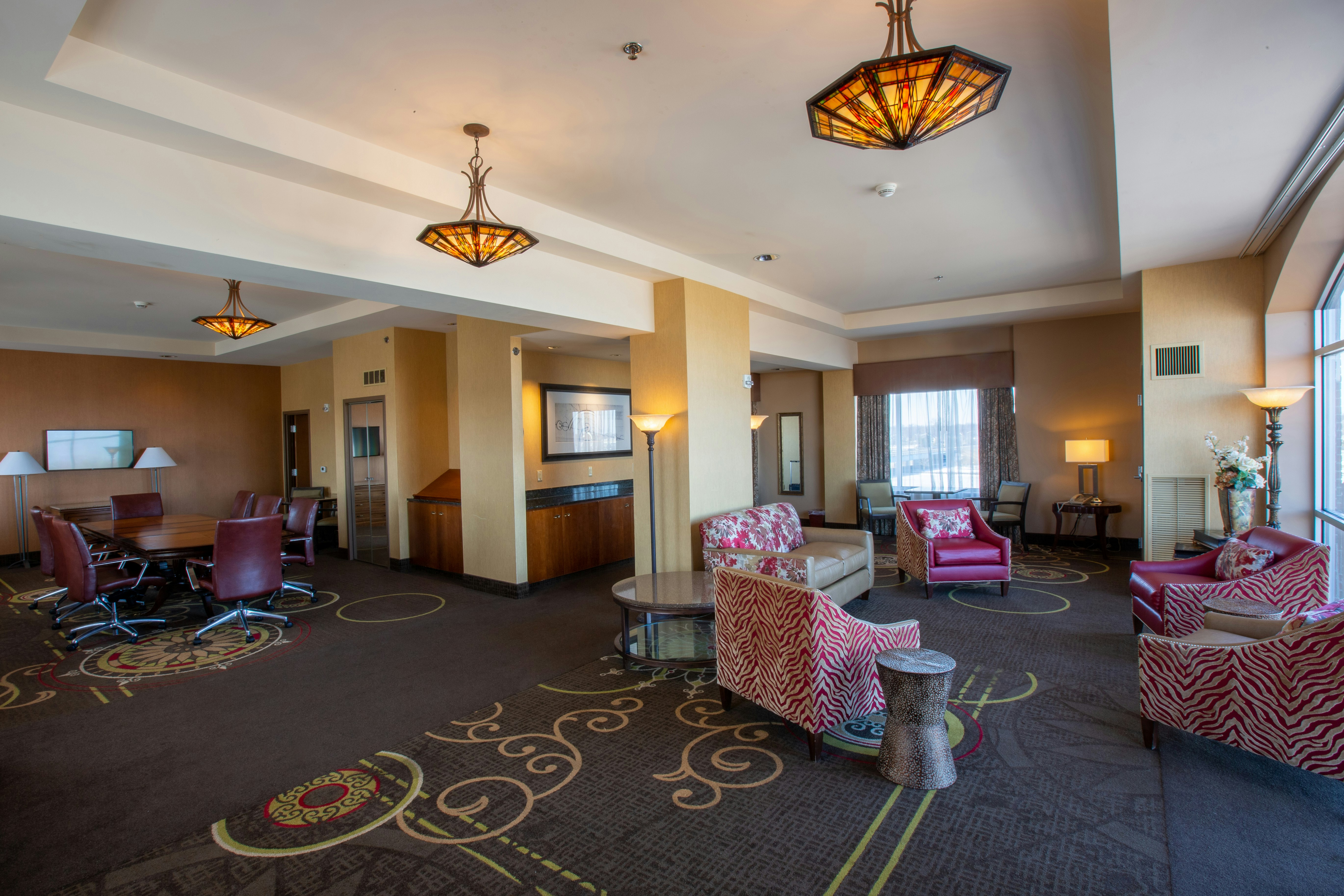 DoubleTree by Hilton Hotel Bay City-Riverfront