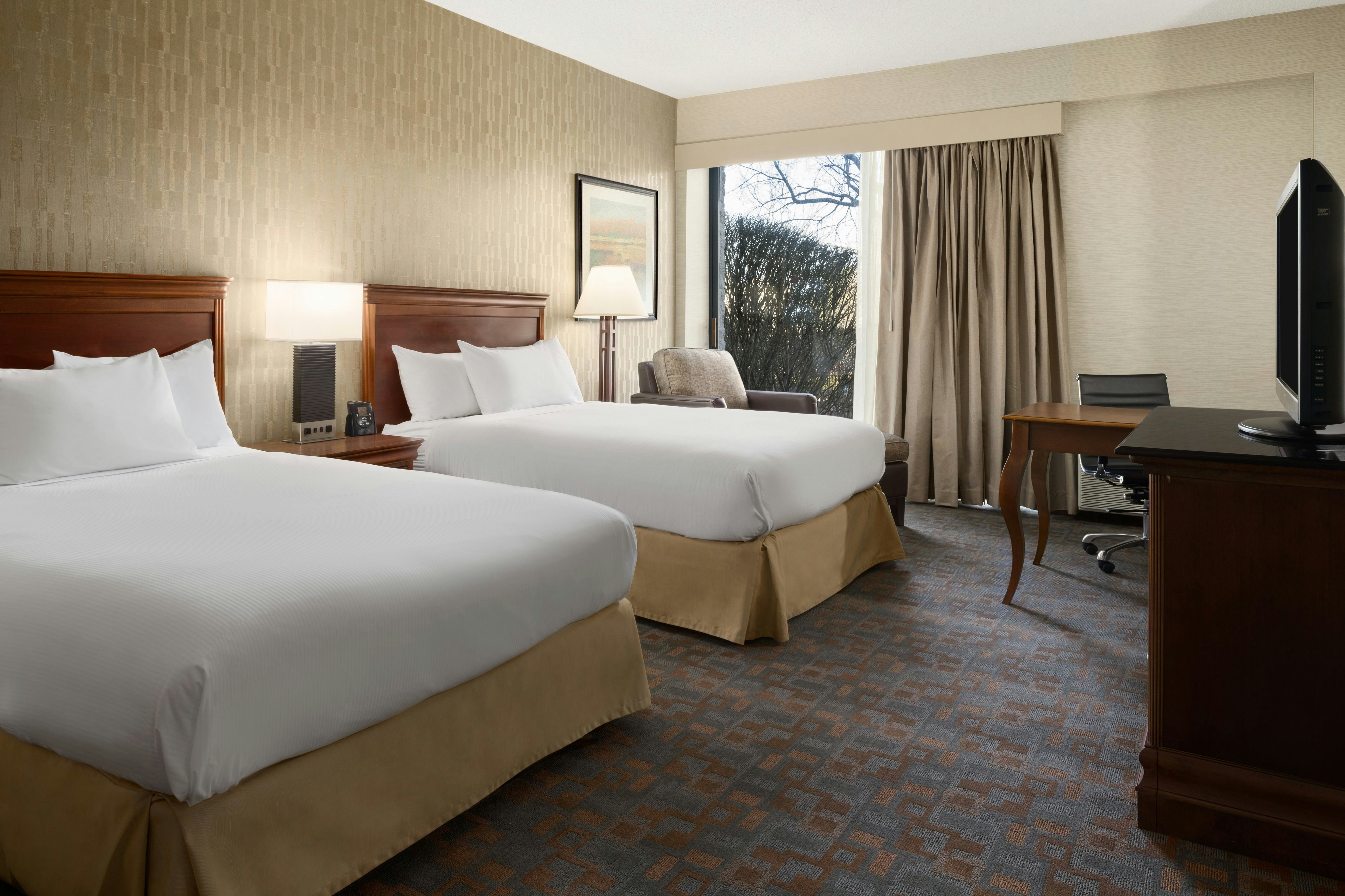 DELUXE DOUBLE BEDS - PATIO
