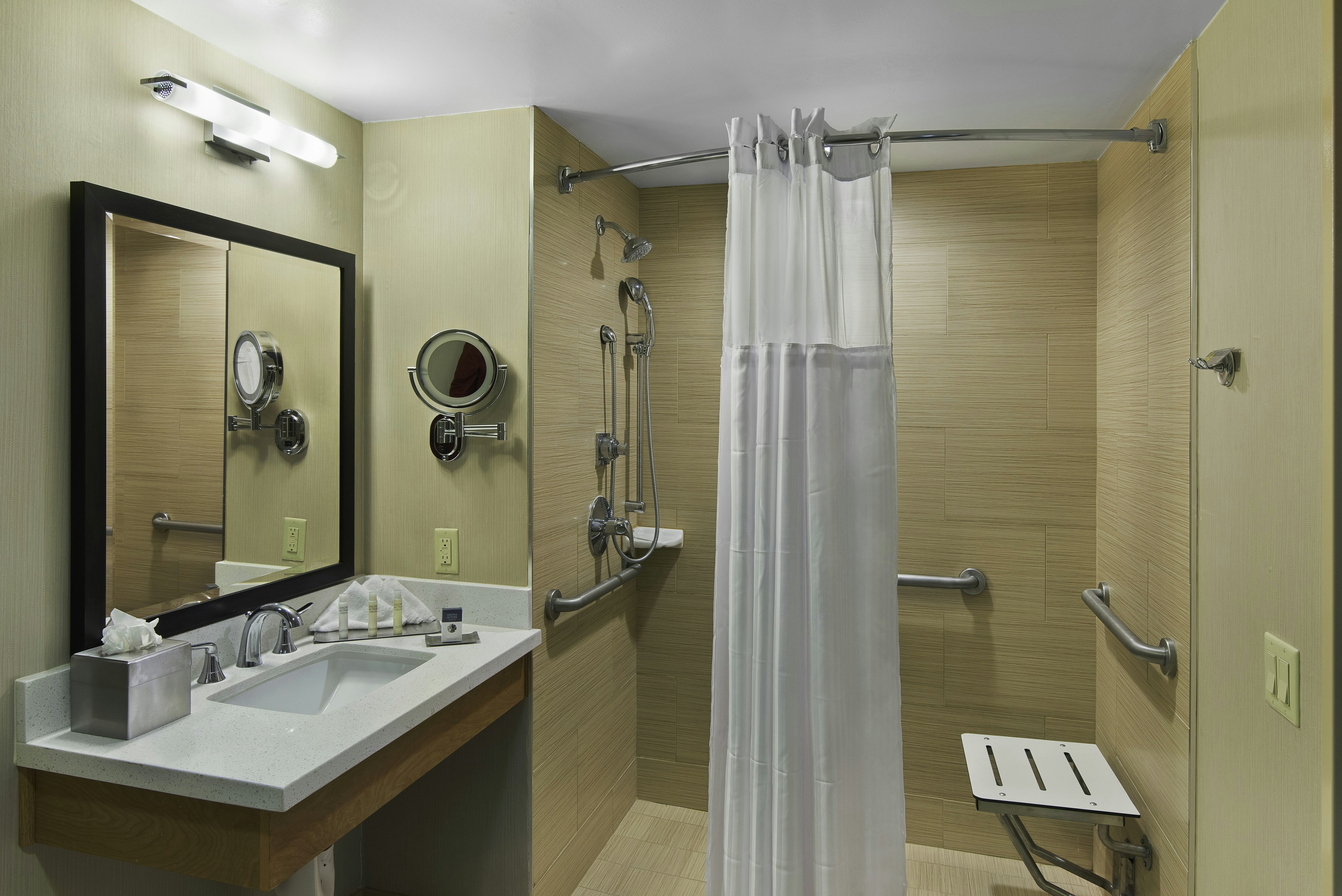 DoubleTree by Hilton San Pedro – Port of Los Angeles