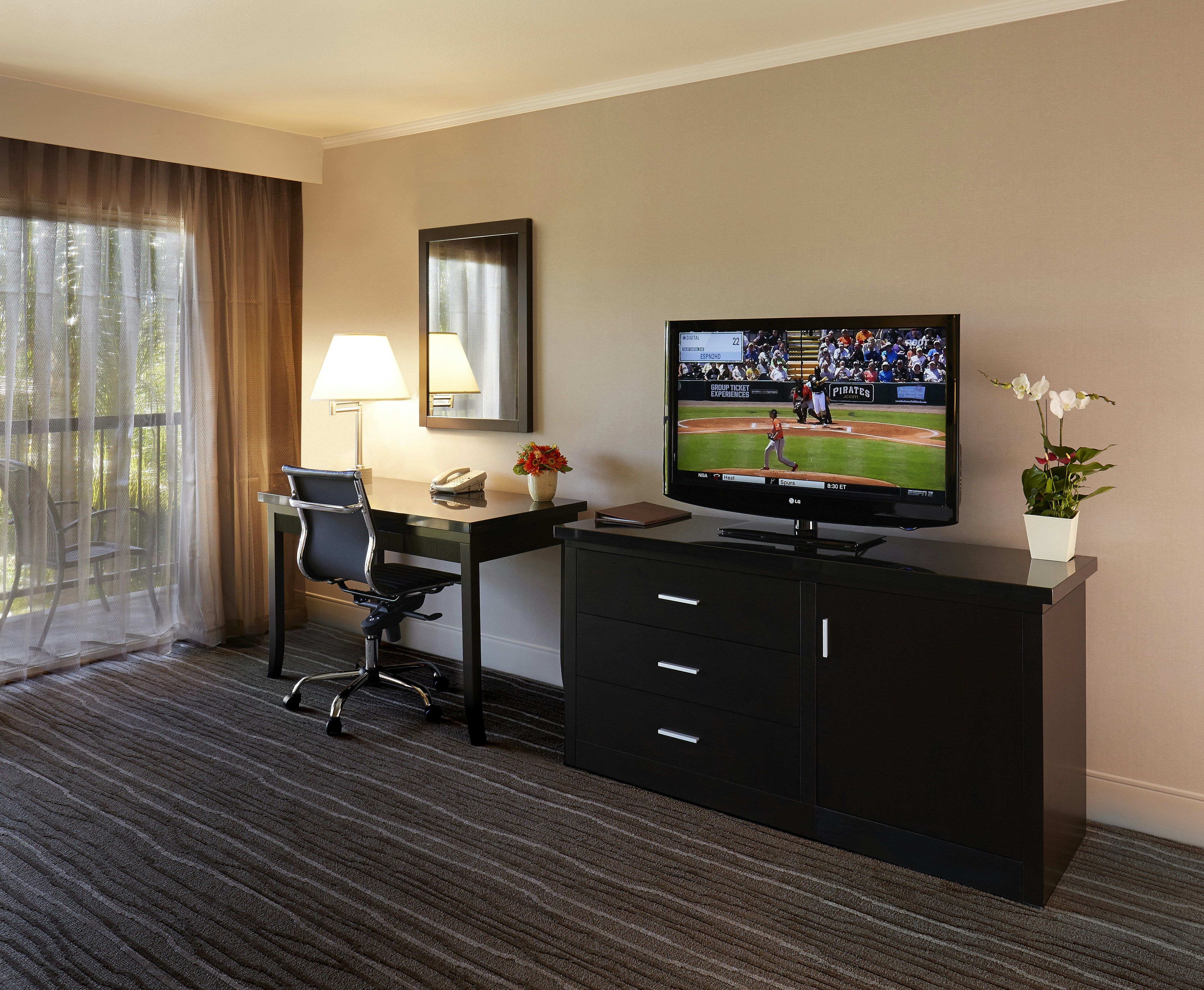 DoubleTree by Hilton Claremont