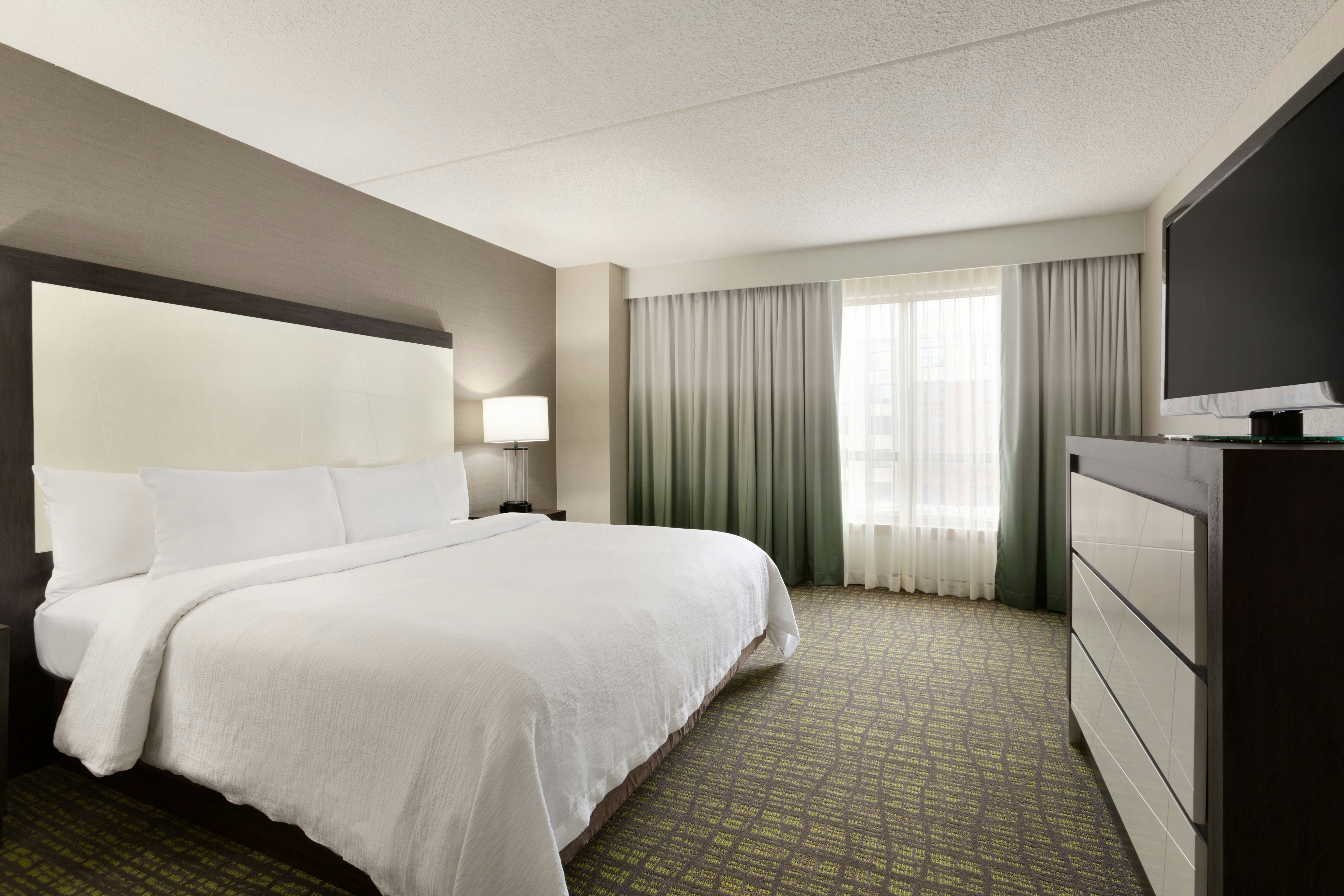 Embassy Suites by Hilton Newark Wilmington South