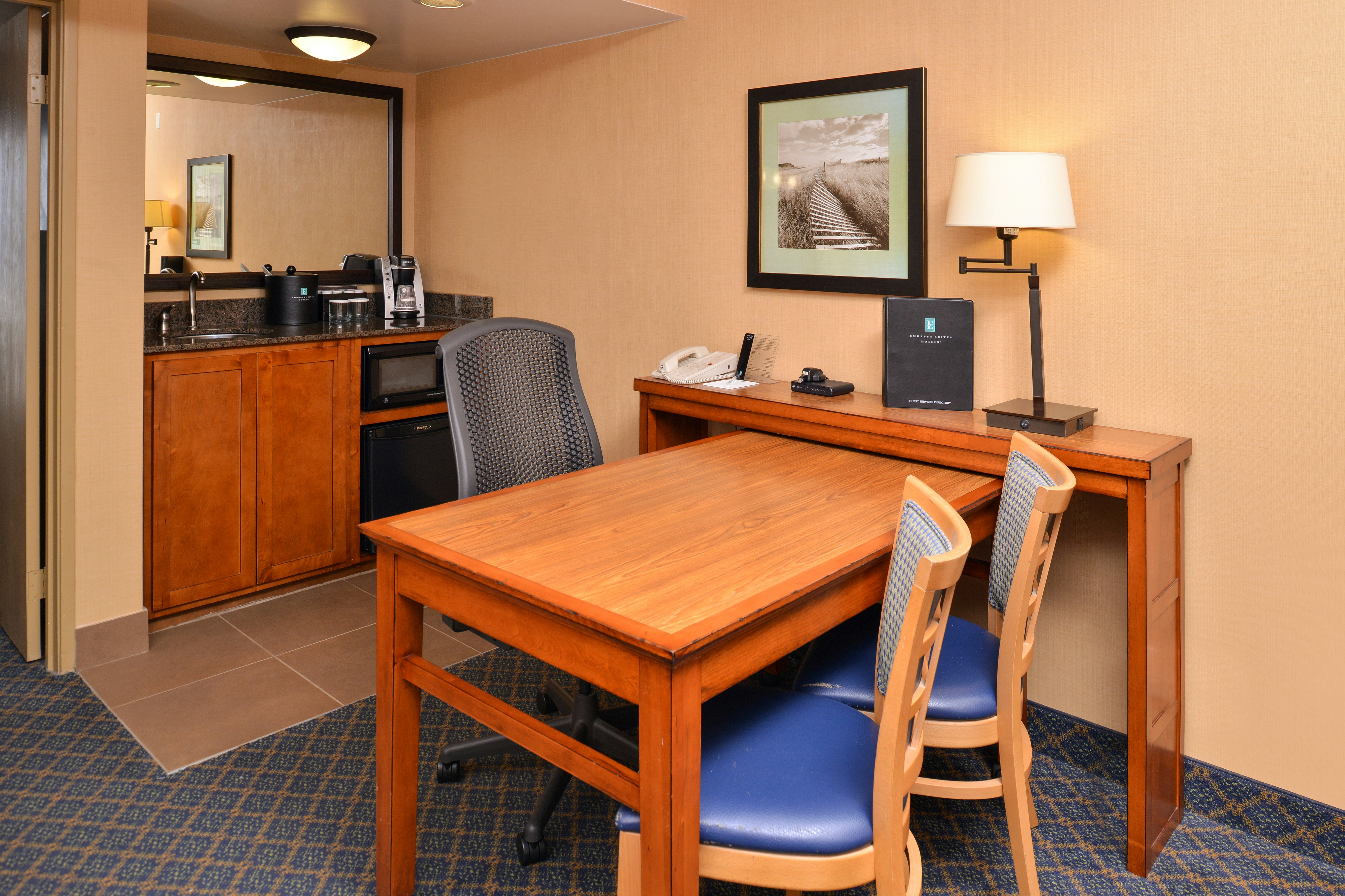 Embassy Suites by Hilton Austin Central