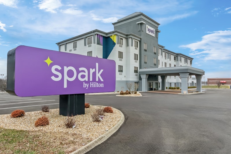 Spark by Hilton Cincinnati Fairfield