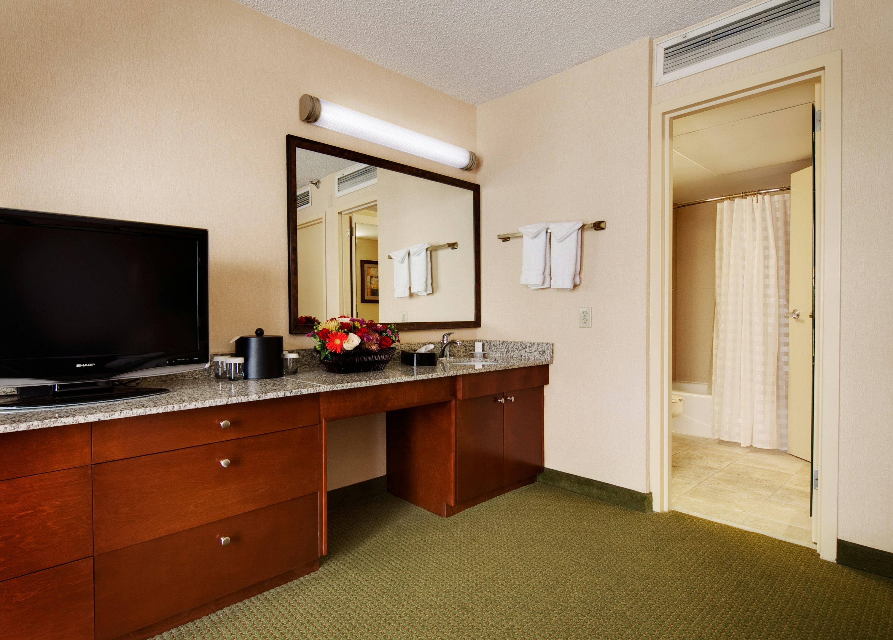 Embassy Suites by Hilton Tulsa I-44