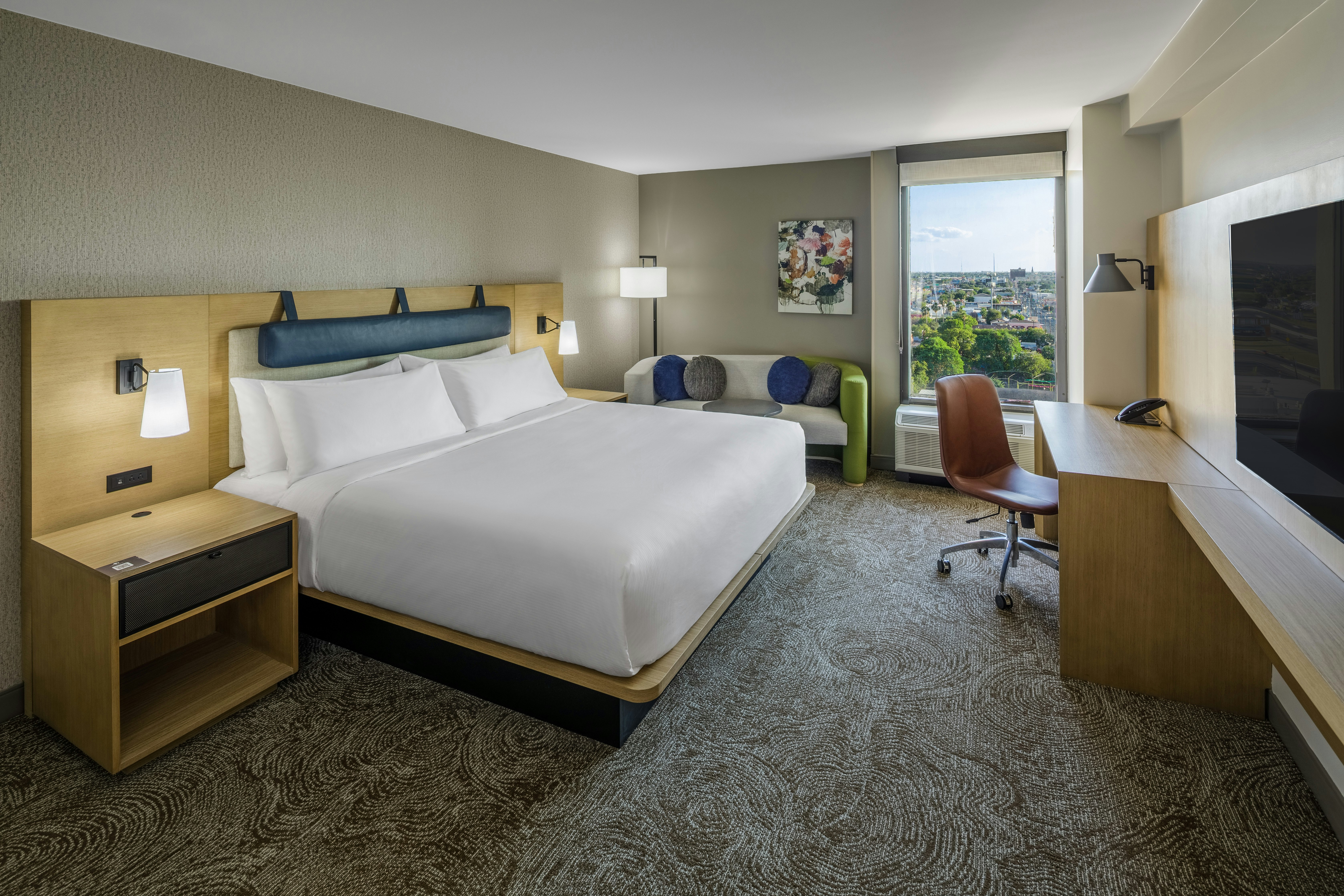 1 KING BED
