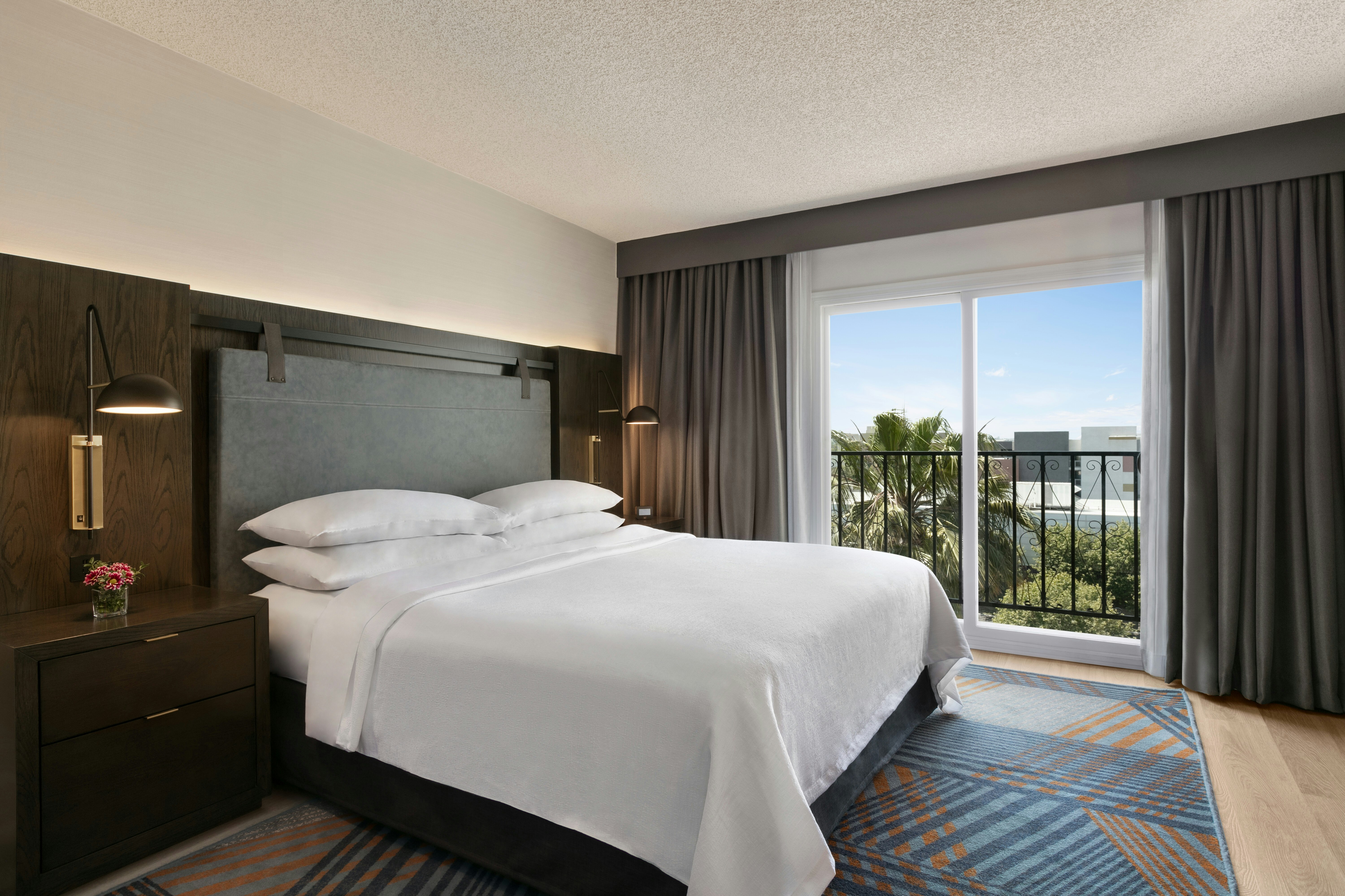 Affordable Conference Venues Near California – Embassy Suites Downey
