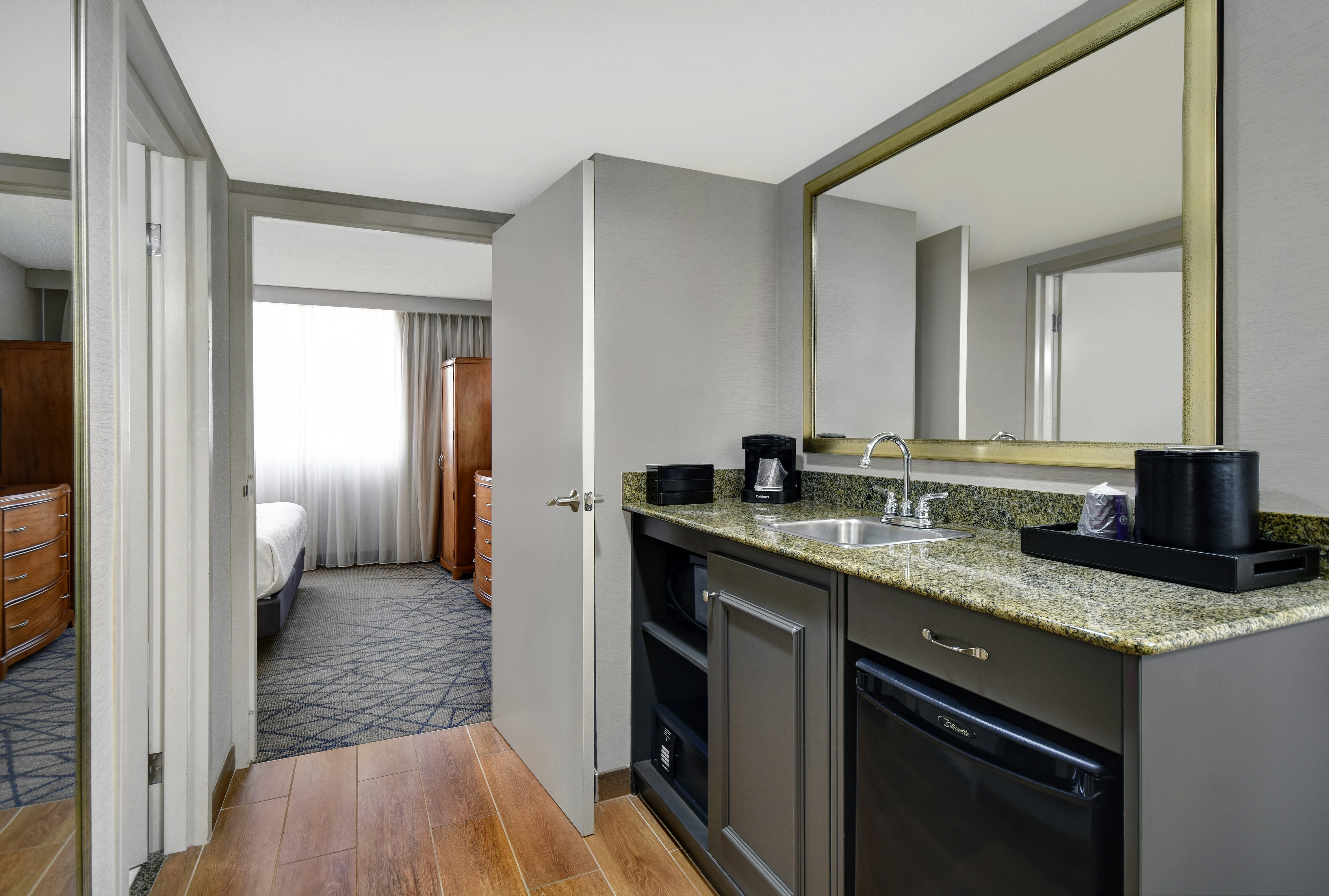Embassy Suites by Hilton Detroit Livonia Novi