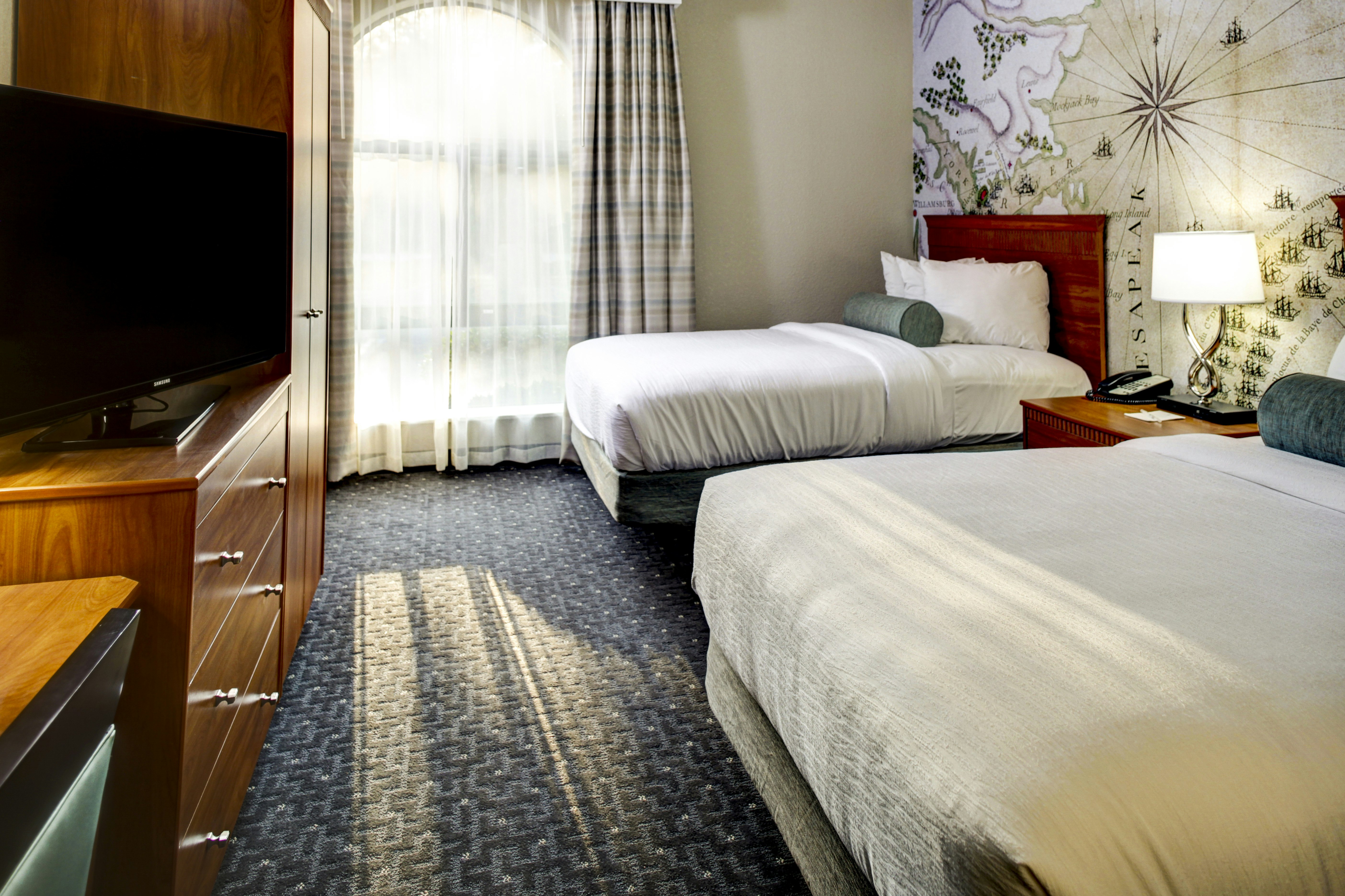2BR 2DBLS EA/2BA ACCTUB NS