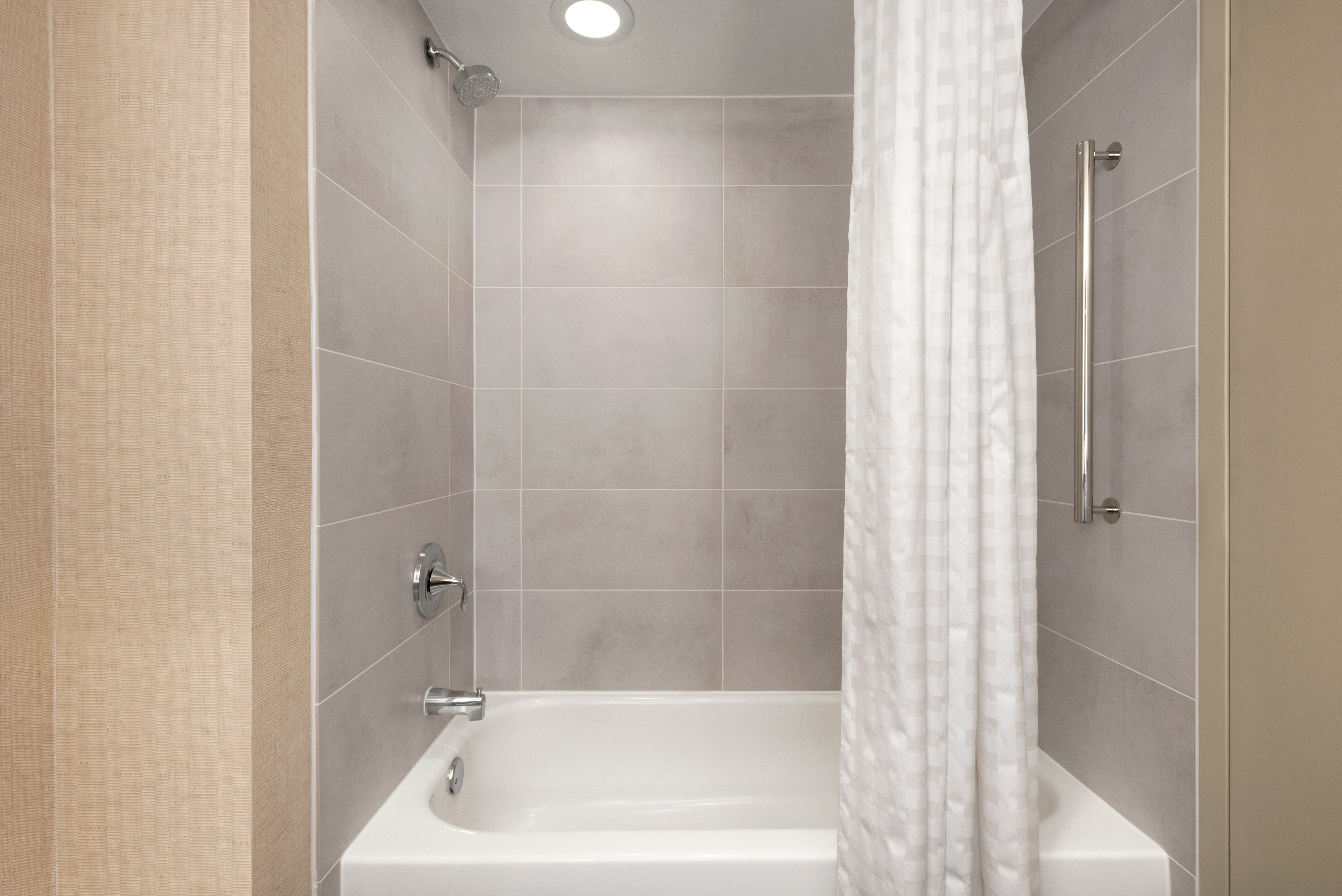 Embassy Suites by Hilton Cleveland Rockside