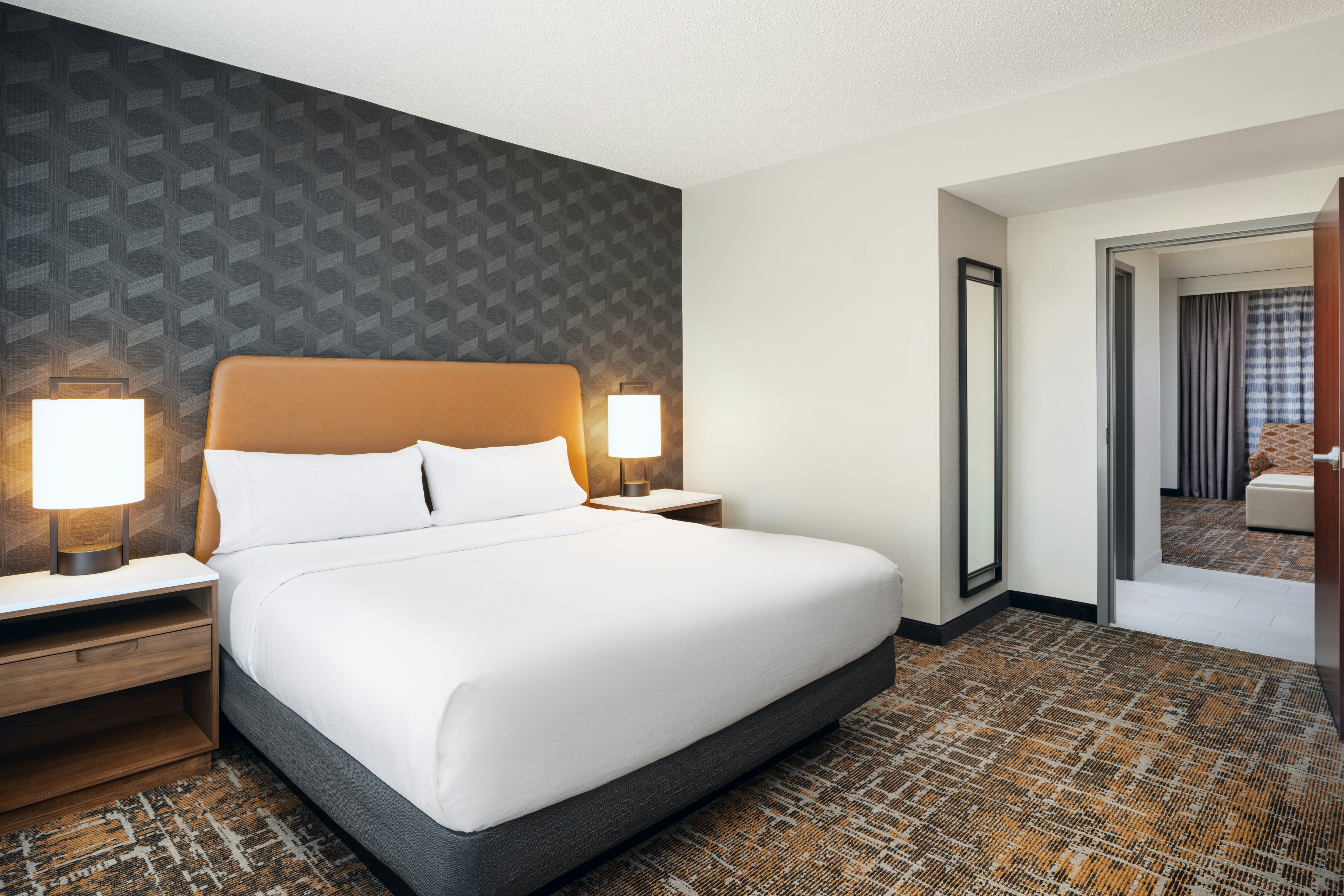 1 KING BED NONSMOKING