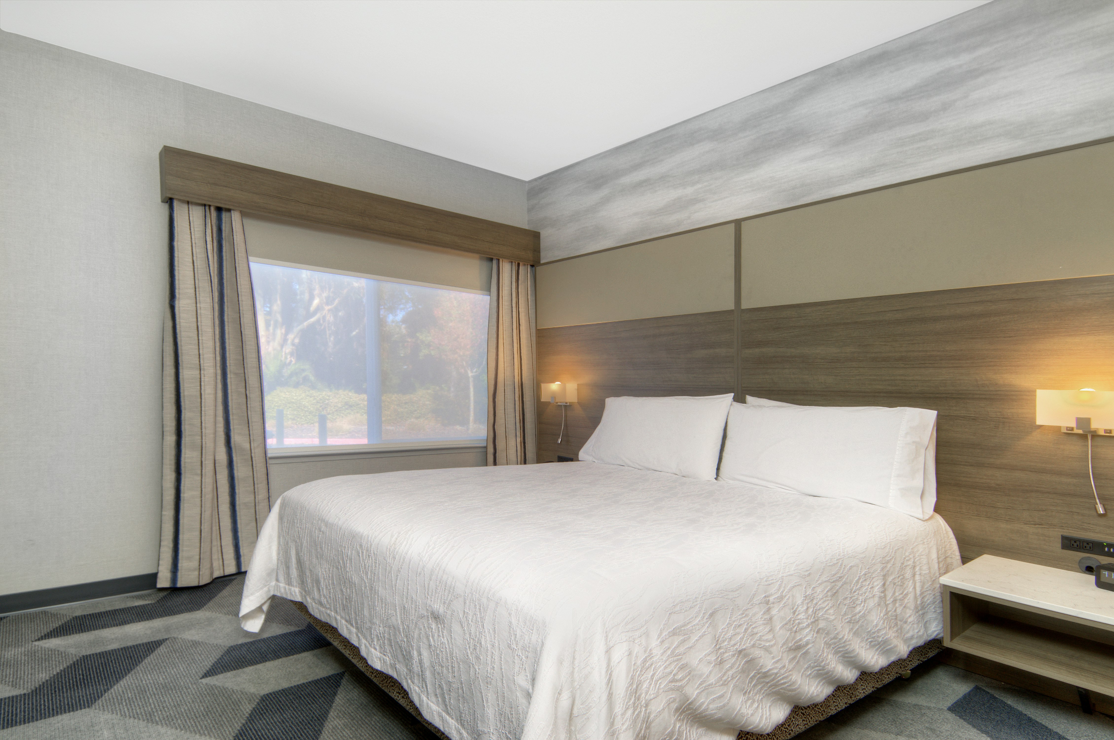 1 KING 1 BDRM SUITE RIS