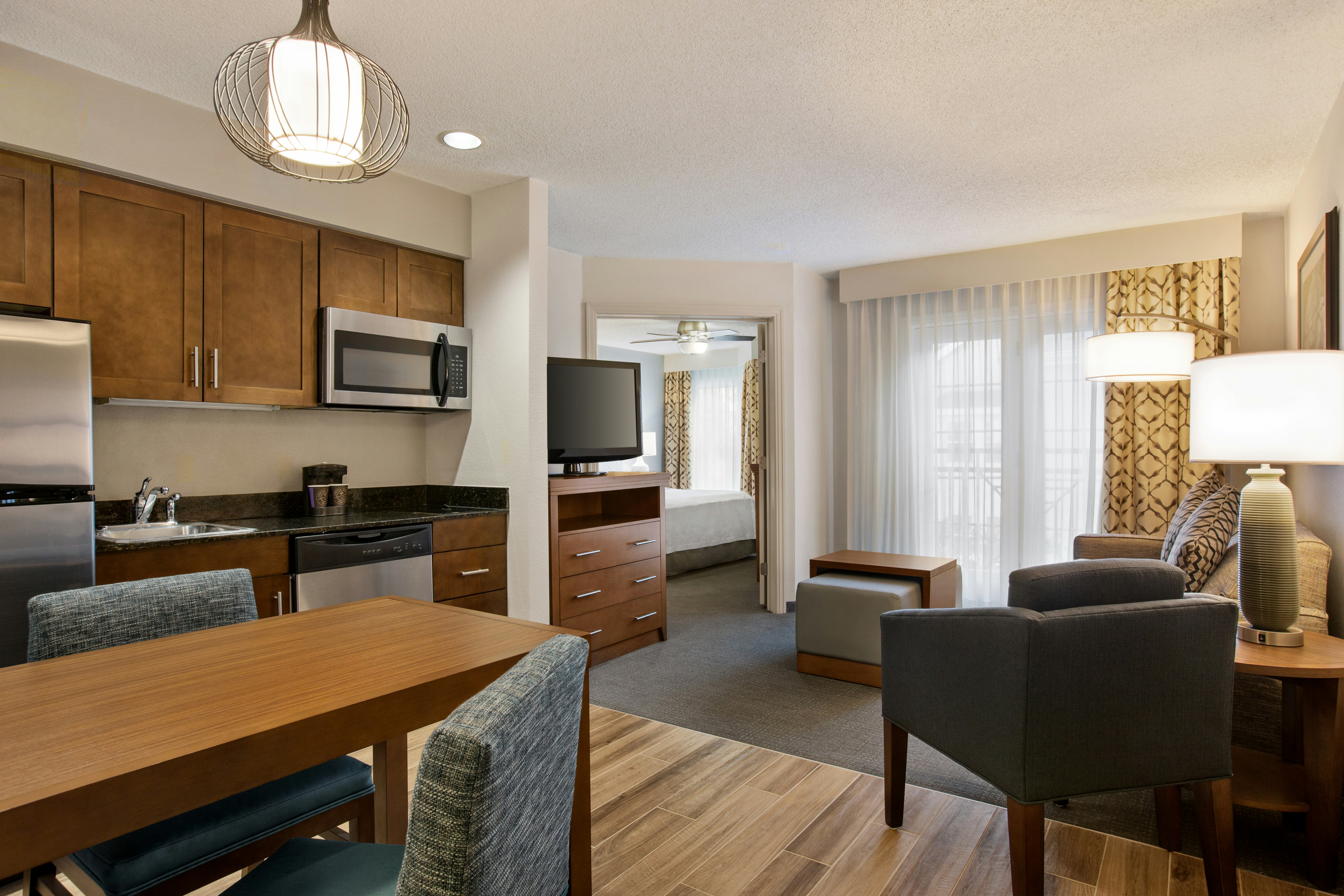 Homewood Suites by Hilton Kansas City – Airport