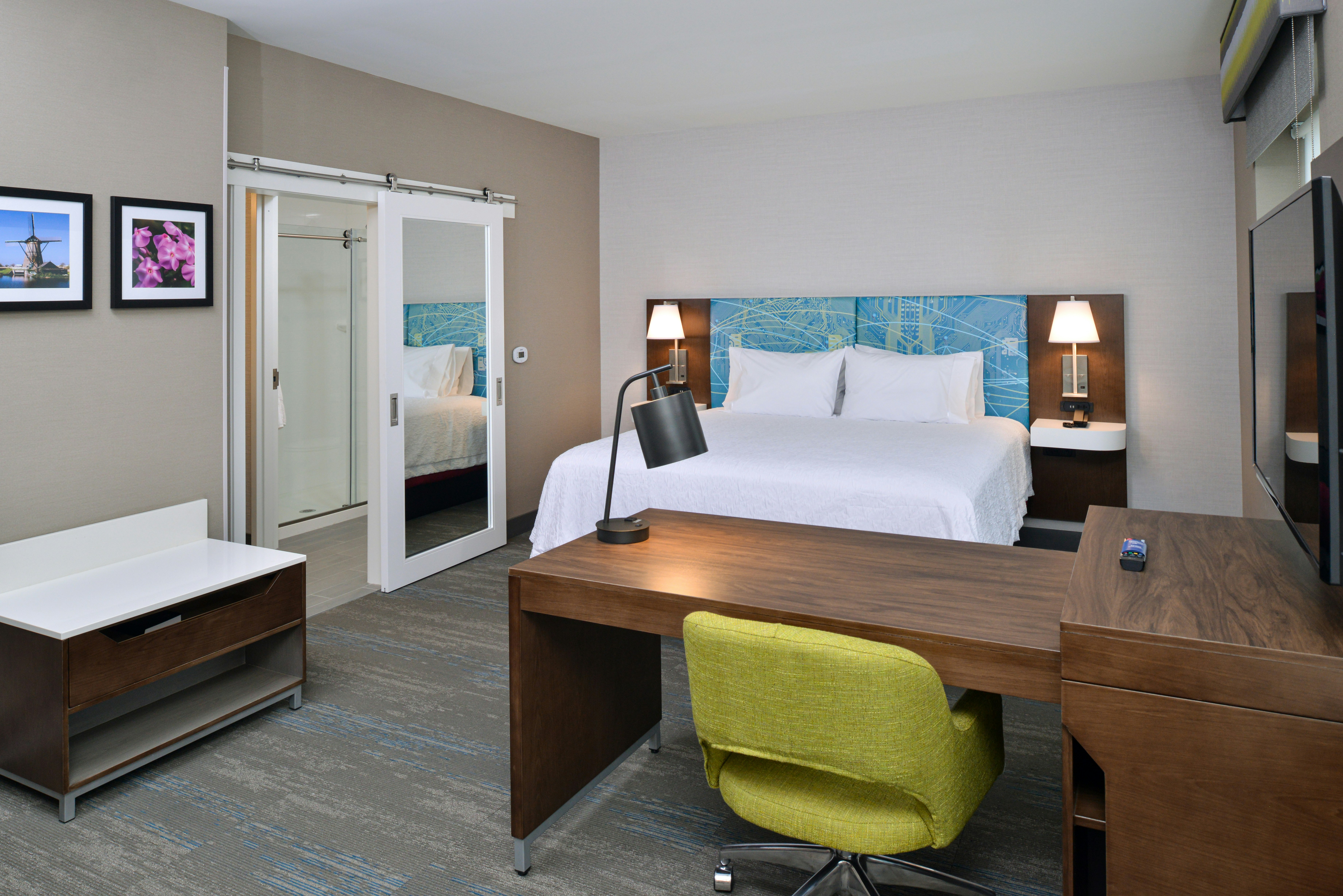Hampton Inn & Suites Adrian