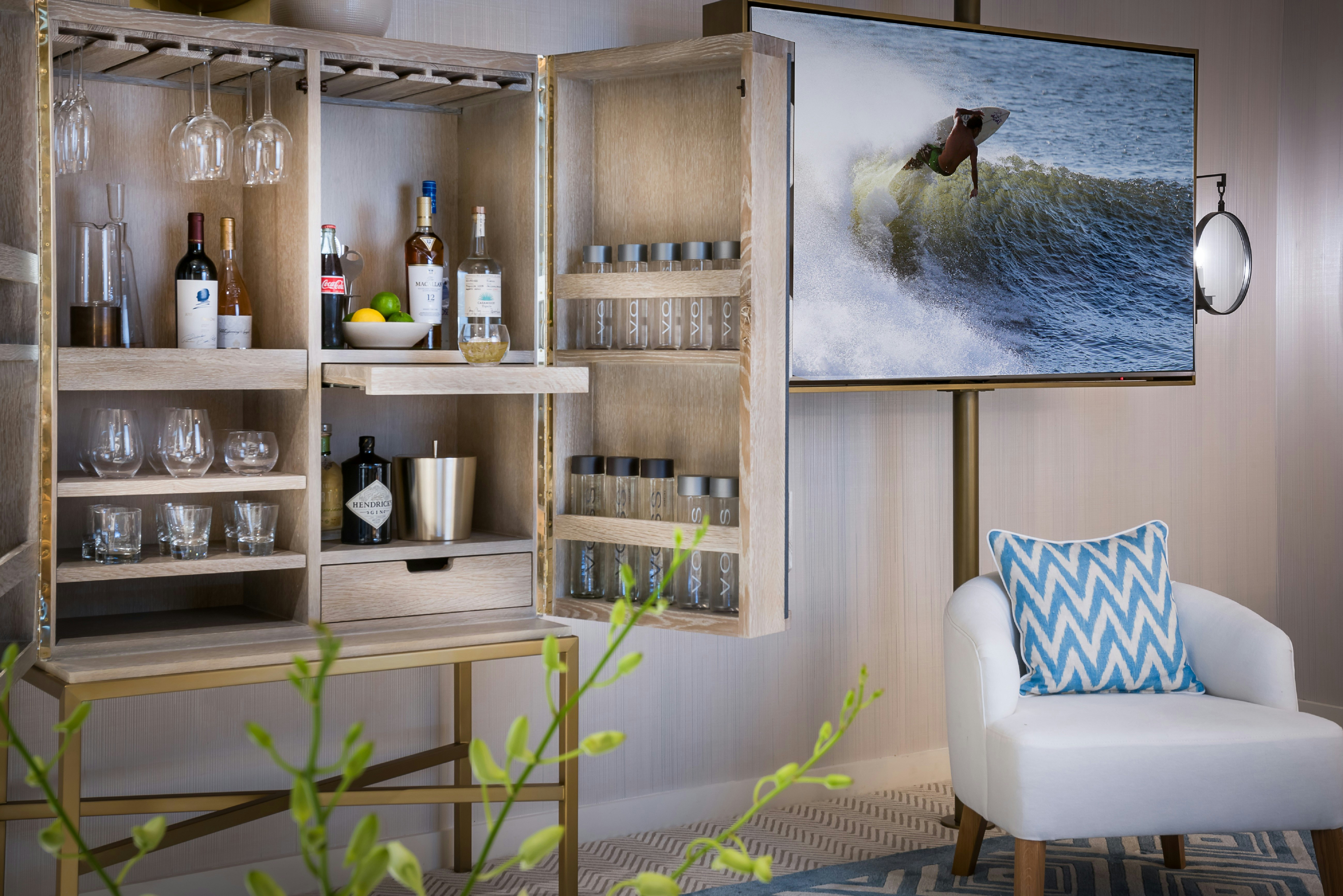 SIGNATURE OCEANFRONT SUITE