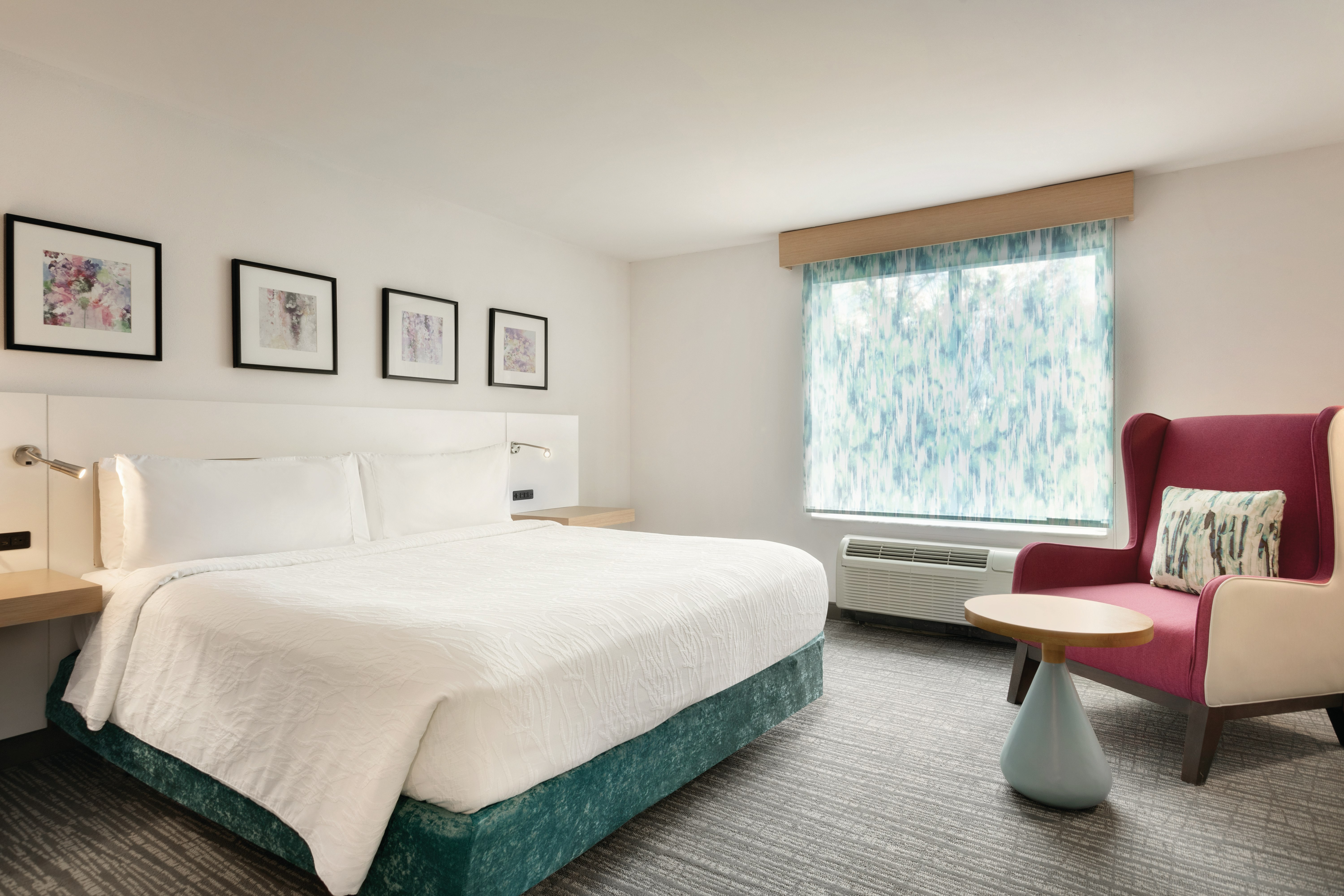 1 KING BED DELUXE