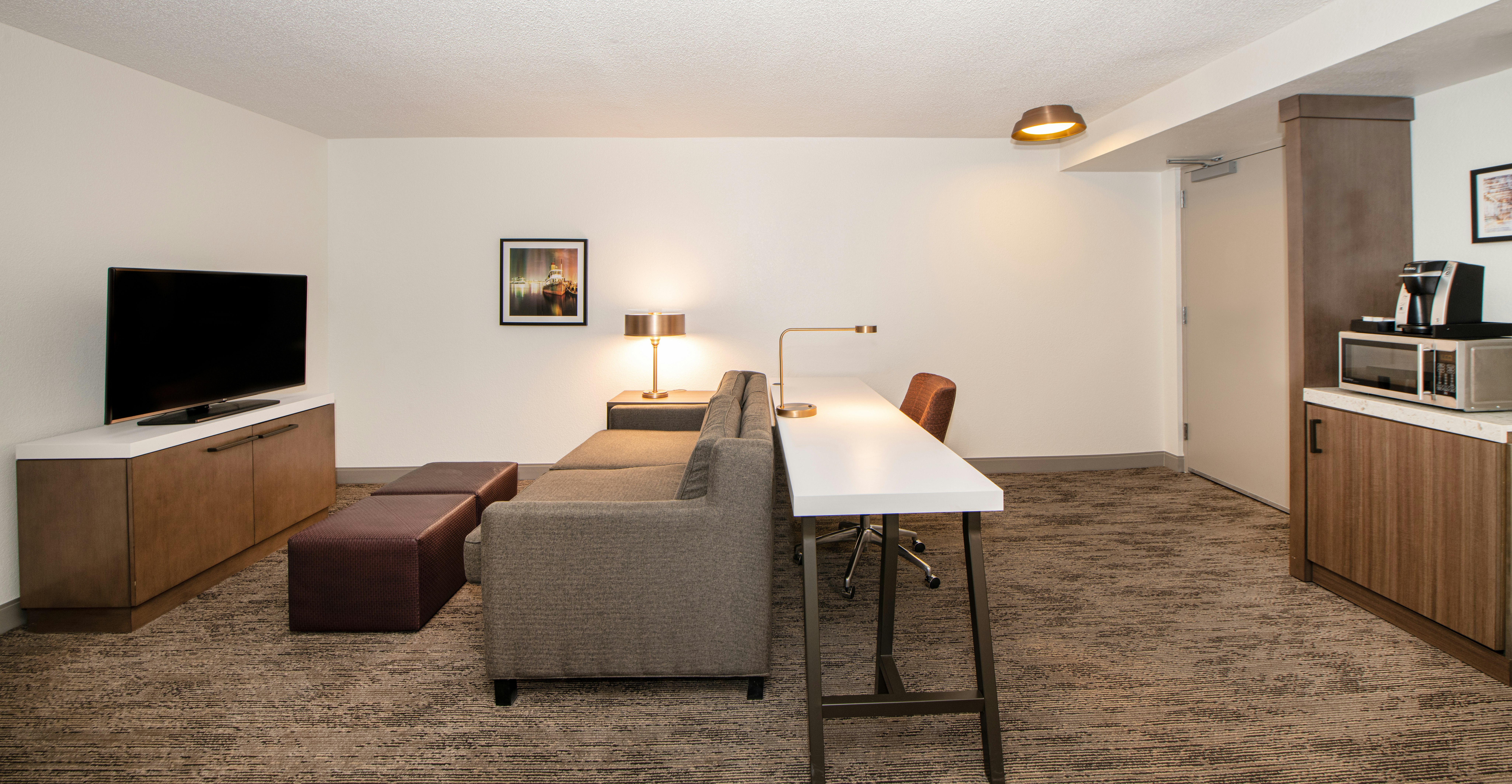 1 KING ACC 1BDRM STE W/TUB