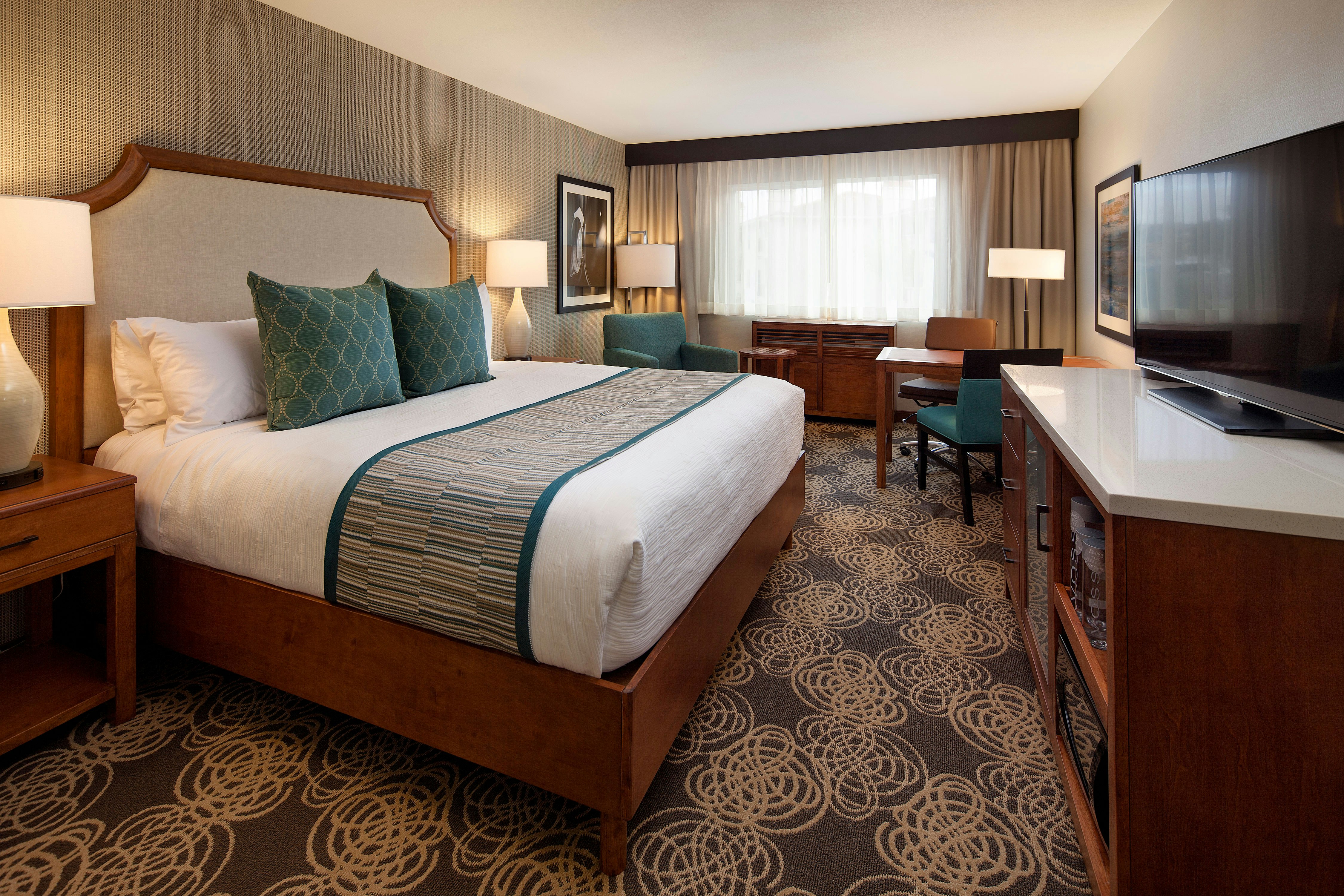 Redondo Beach Hotel, Tapestry Collection by Hilton
