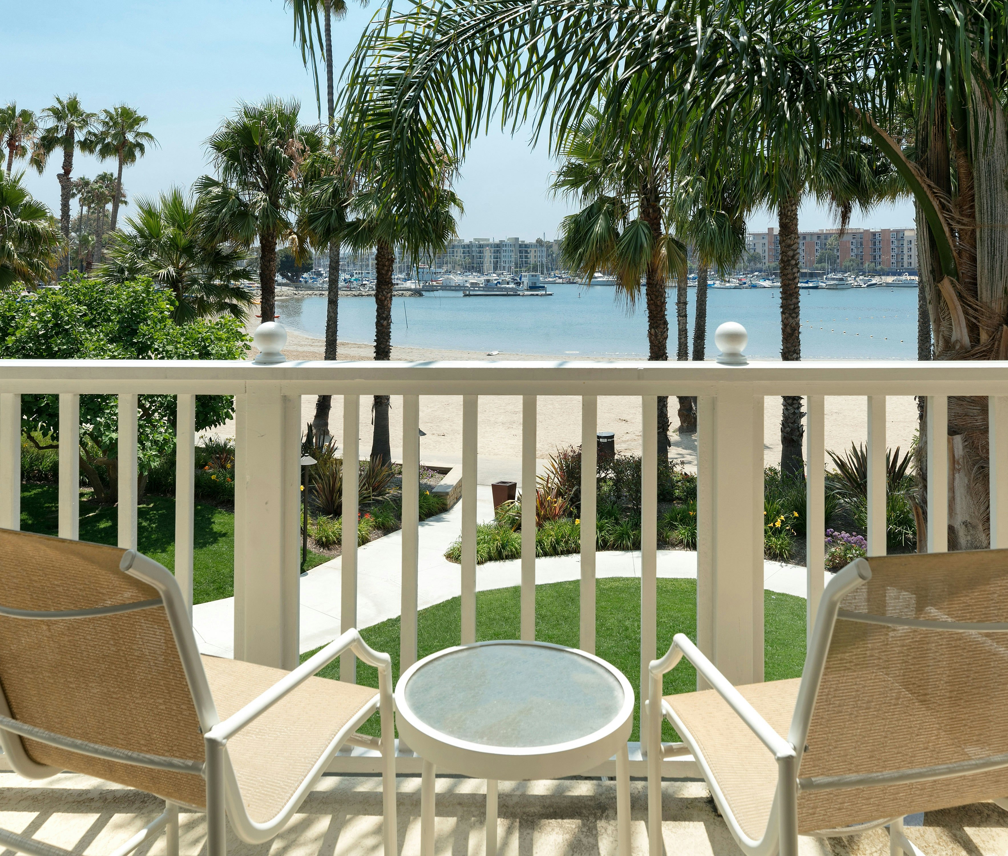 1 KING BED MARINA VIEW