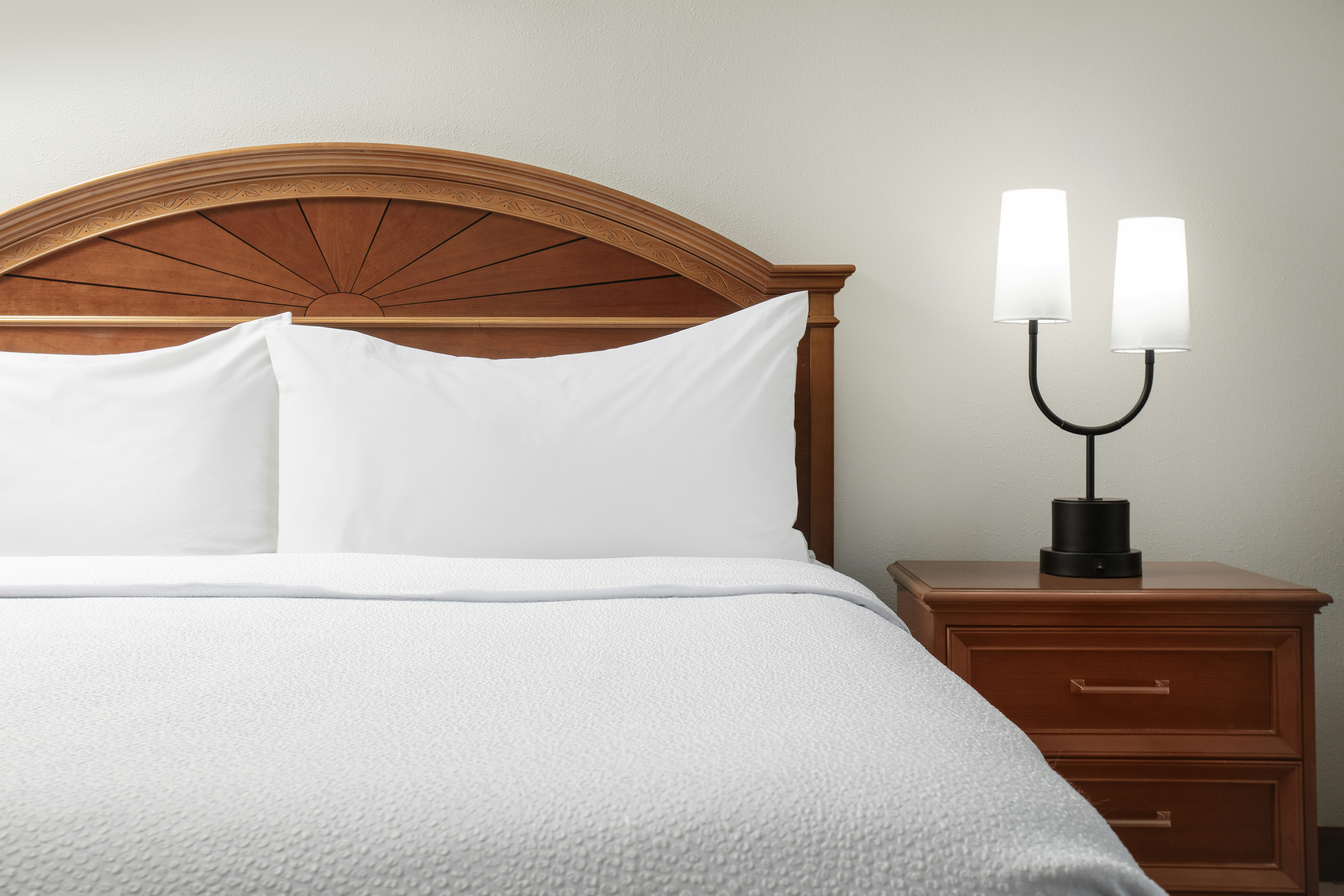 1 KING BED