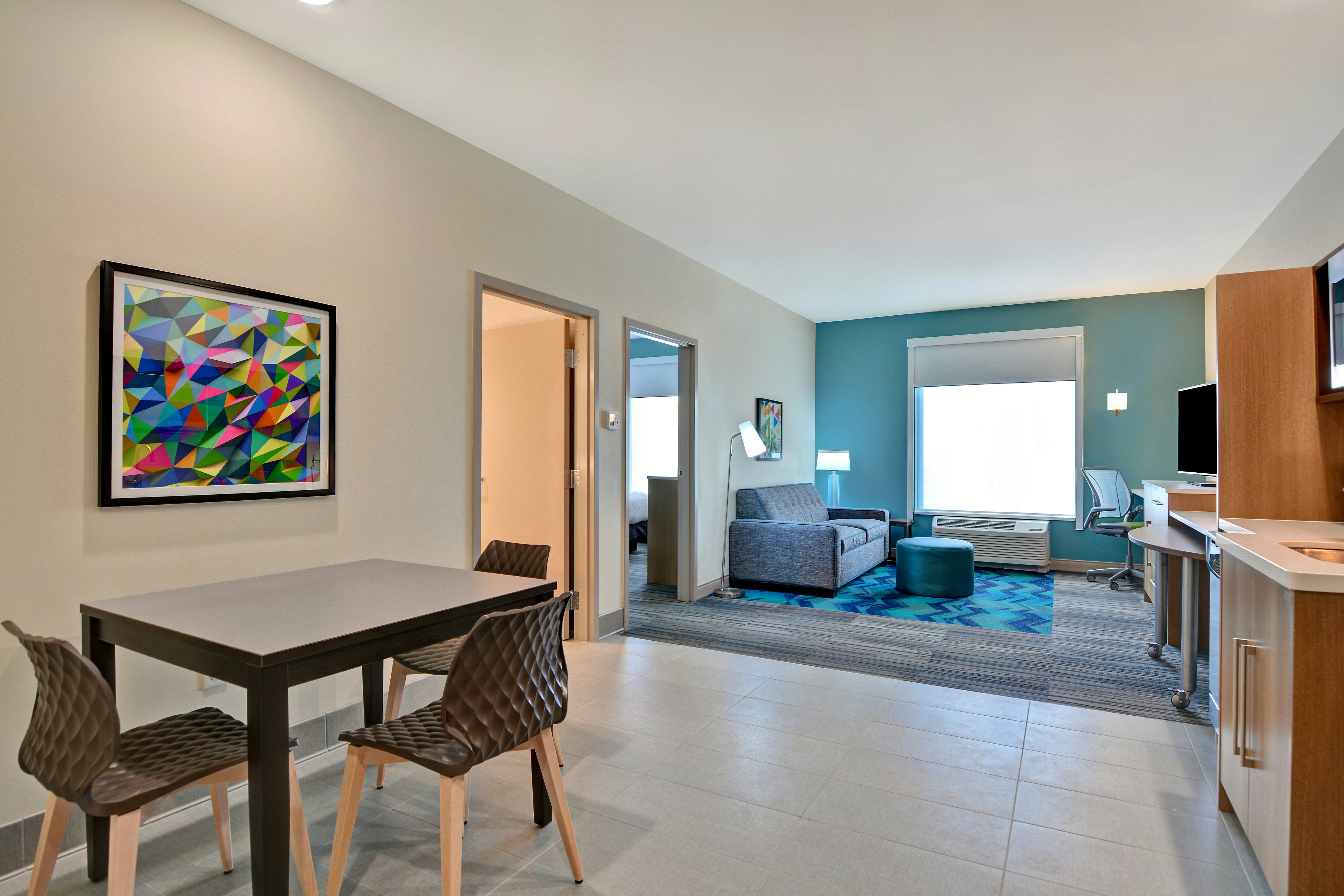 1 KING 1BDRM SUITE NONSMOK
