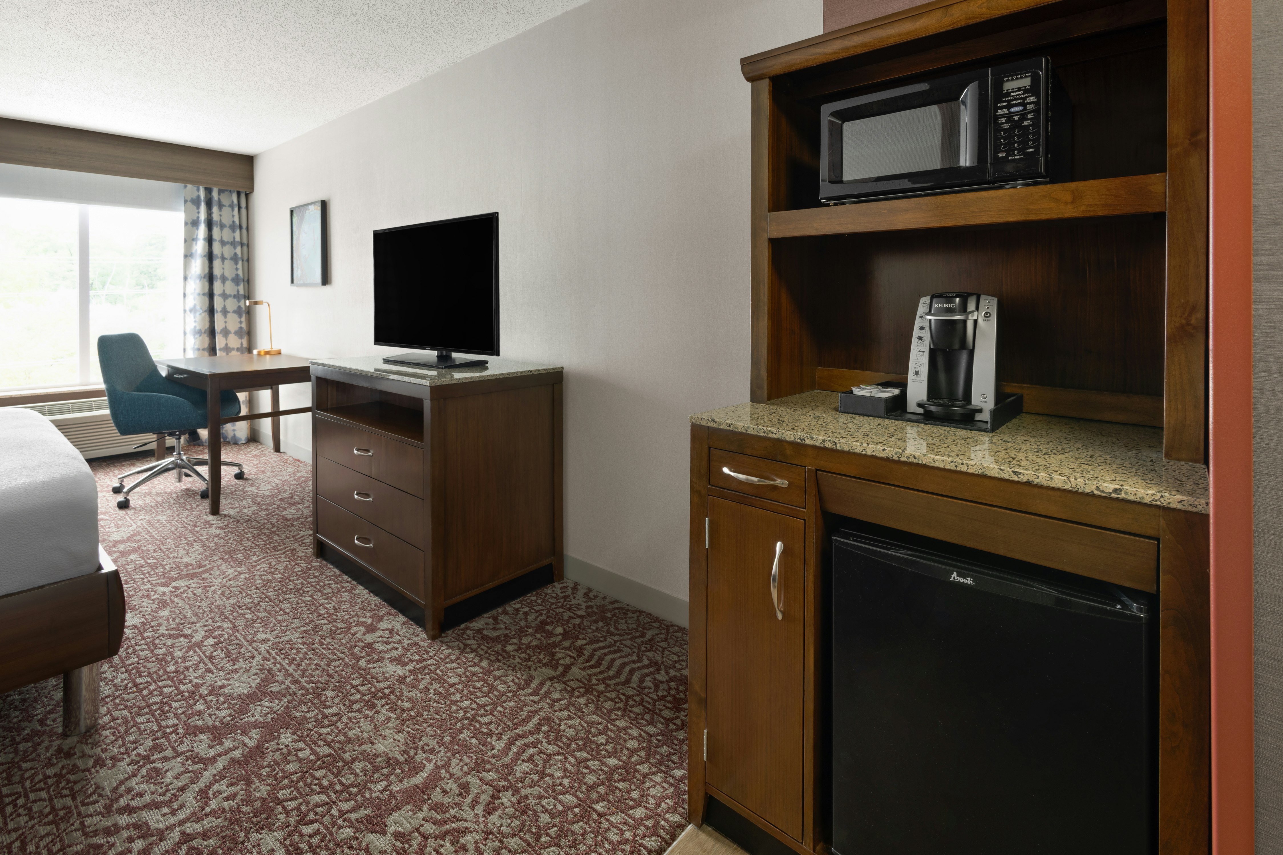 1 KING BED JUNIOR SUITE