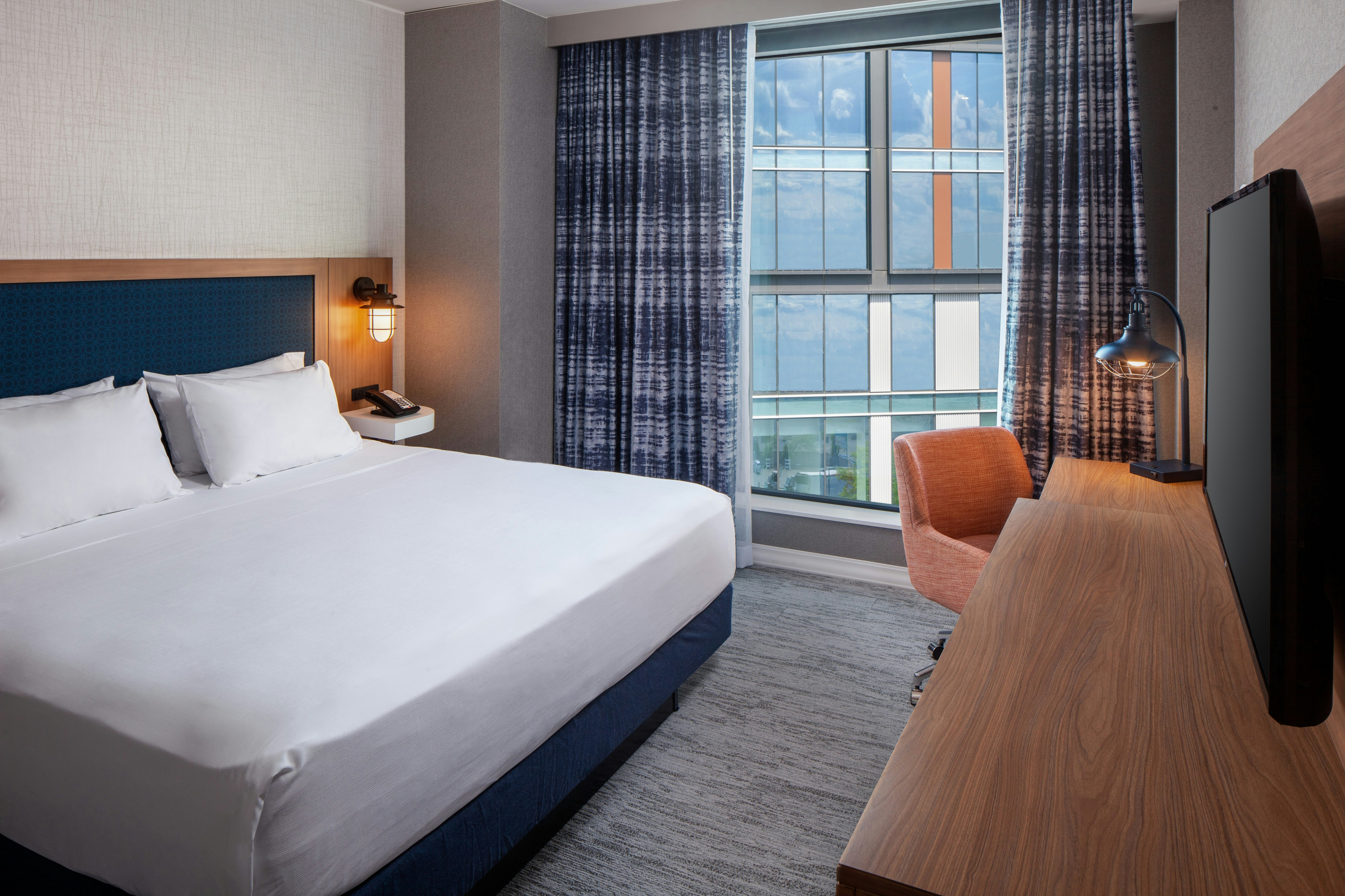 Hampton Inn by Hilton Boston Seaport District