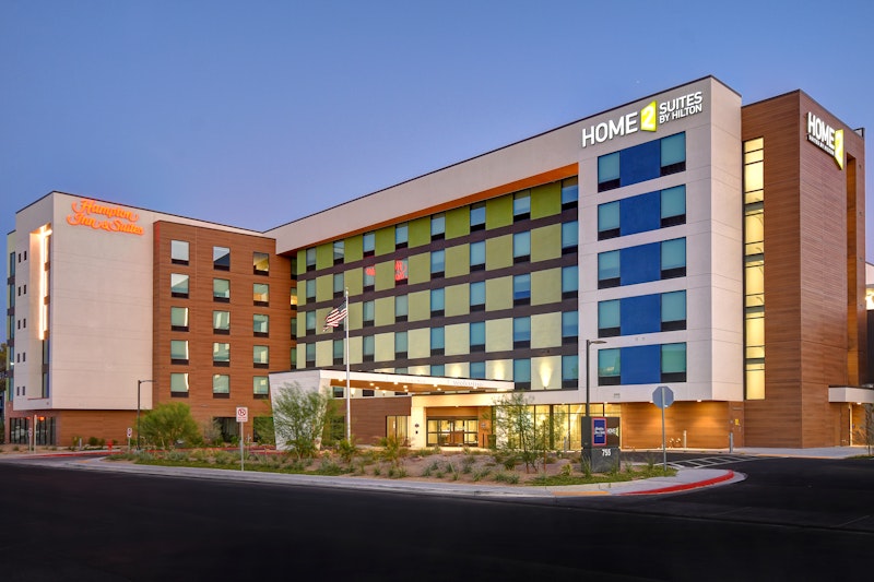 Hampton Inn & Suites Las Vegas Convention Center