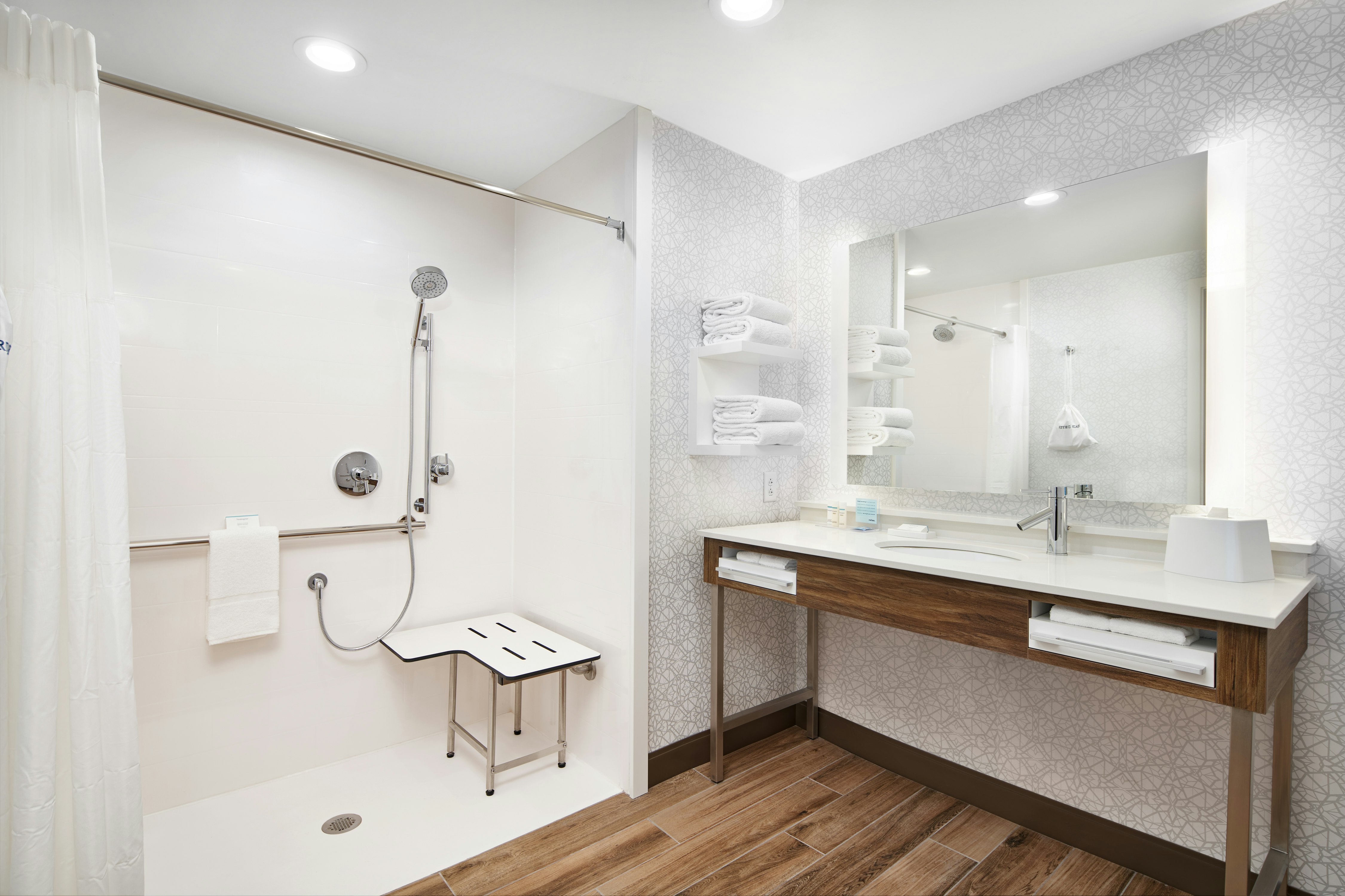 1 KNG STD ACC 3X3 SHOWER