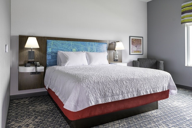 Hampton Inn & Suites Pittsburgh New Stanton