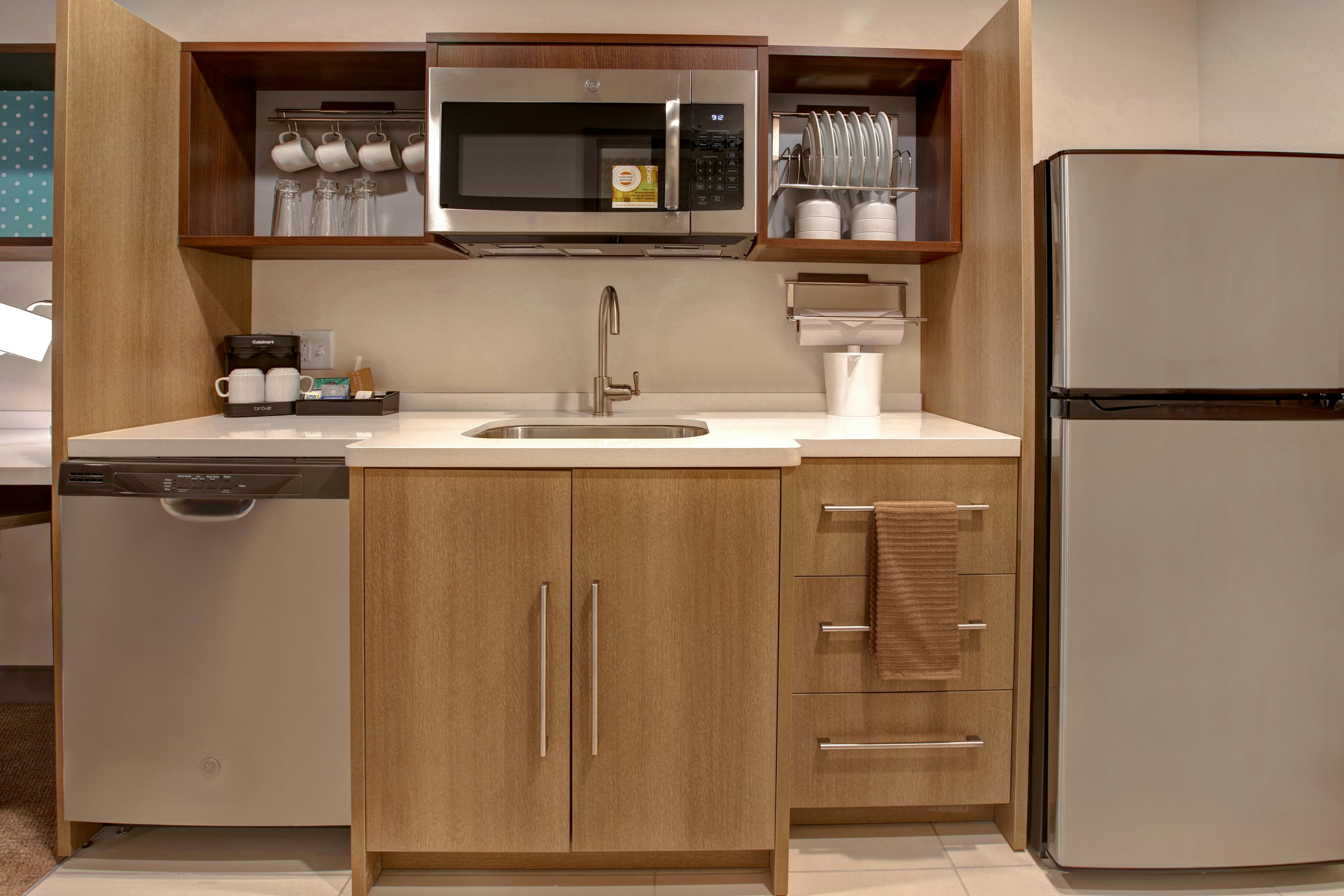 2 QN BEDS STUDIO NONSMOK