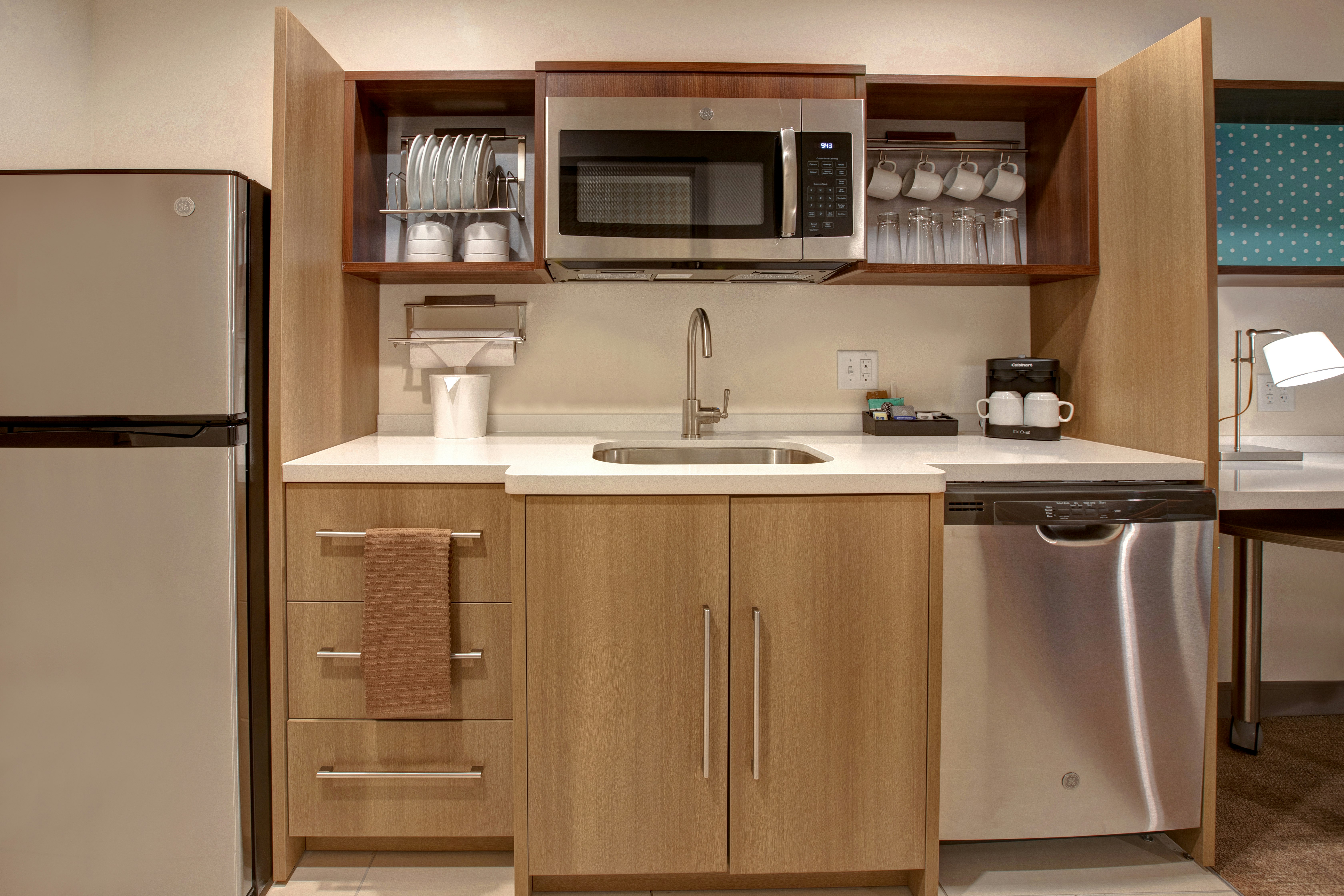 1 KING 1BDRM SUITE NONSMOK