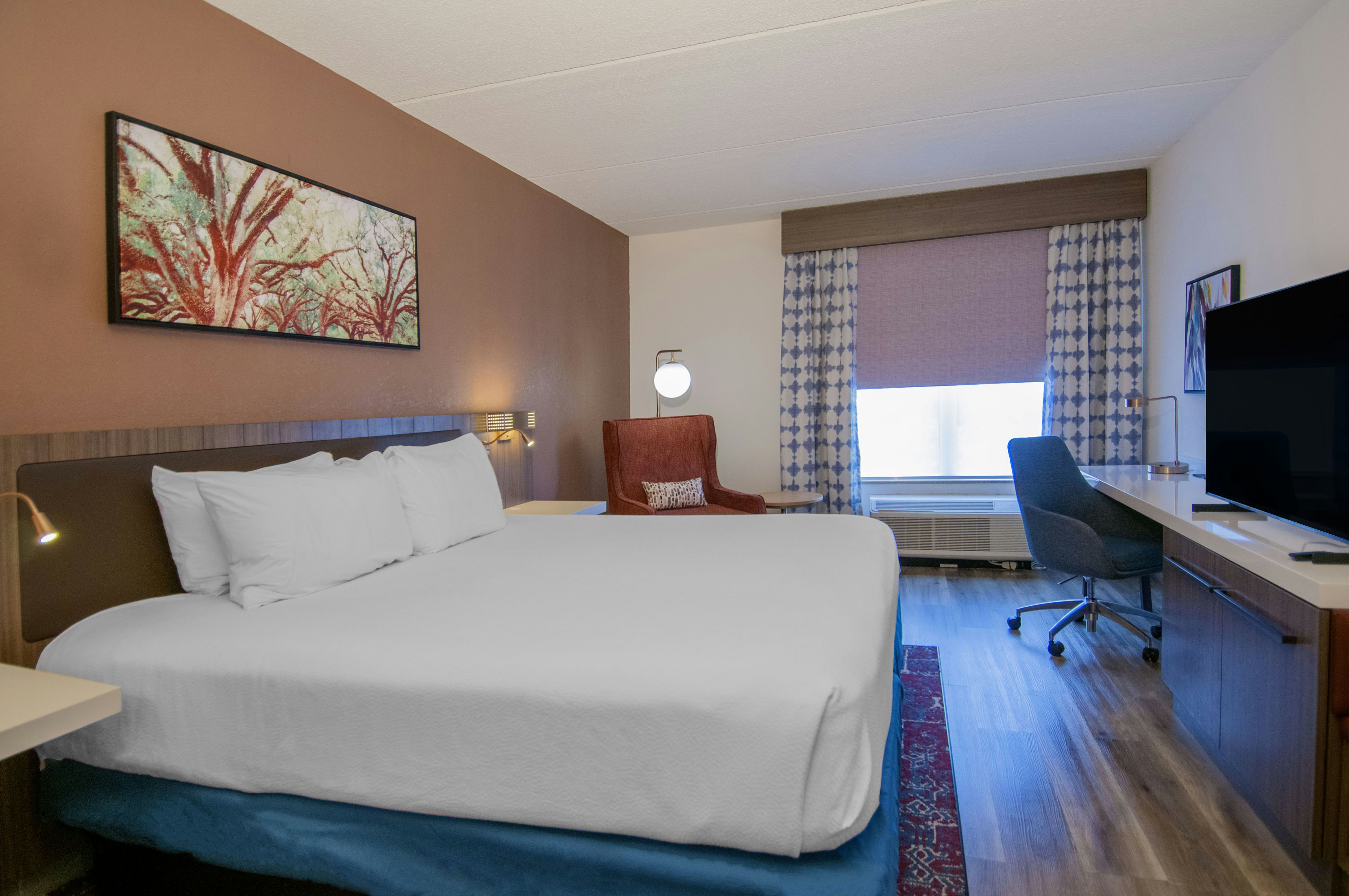 1 KING BED