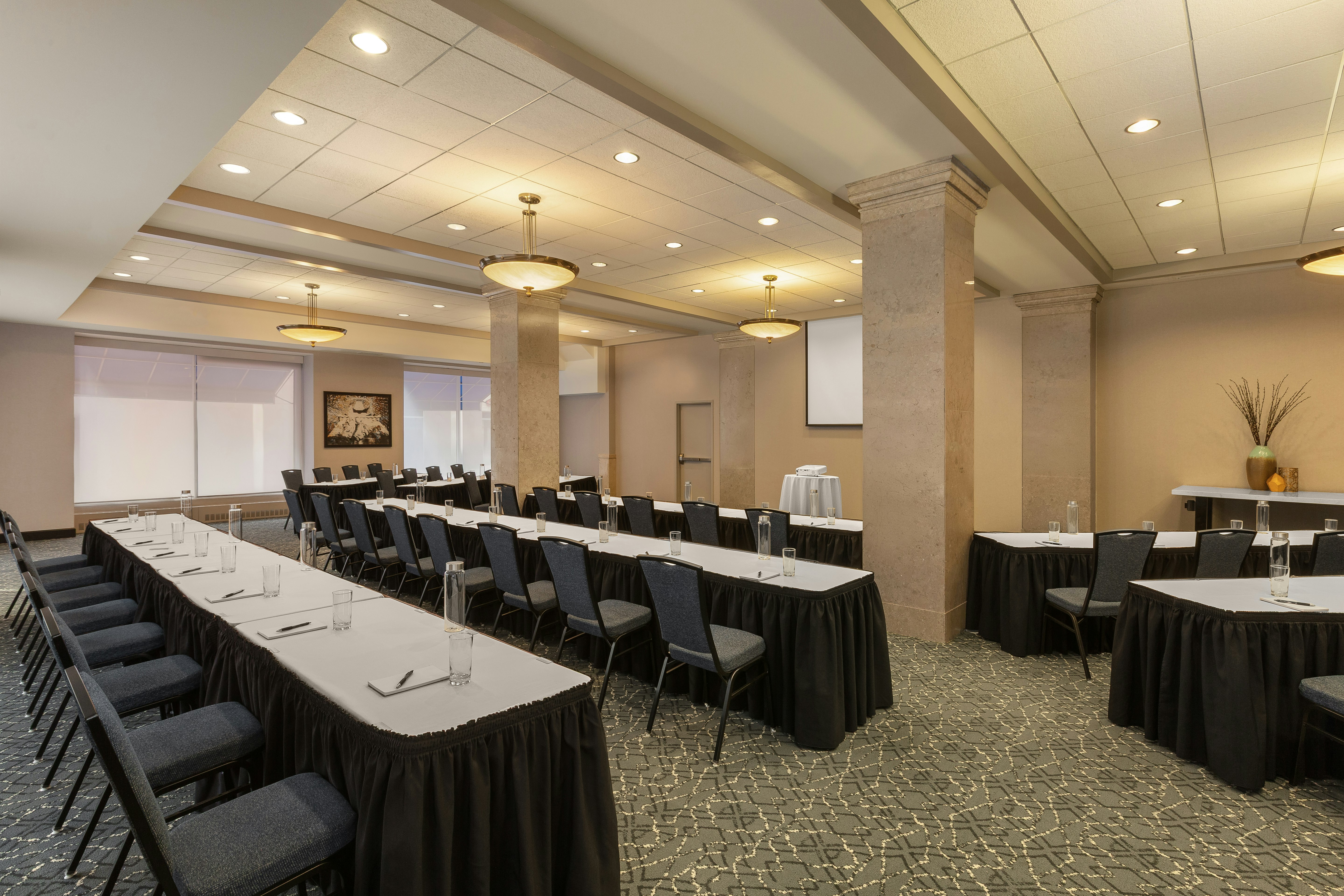 Hilton Garden Inn Indianapolis Downtown
