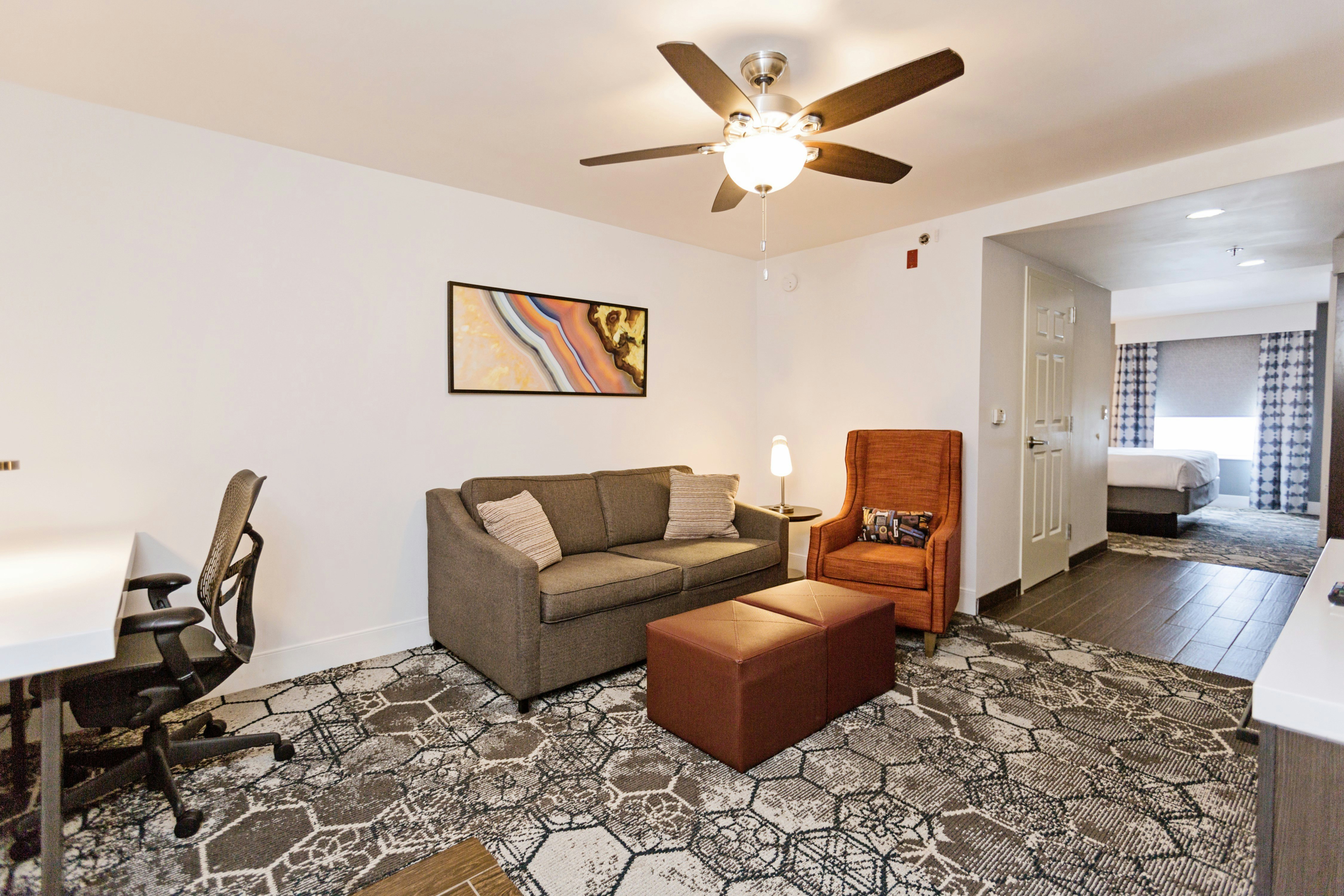 1 KING BED JUNIOR SUITE