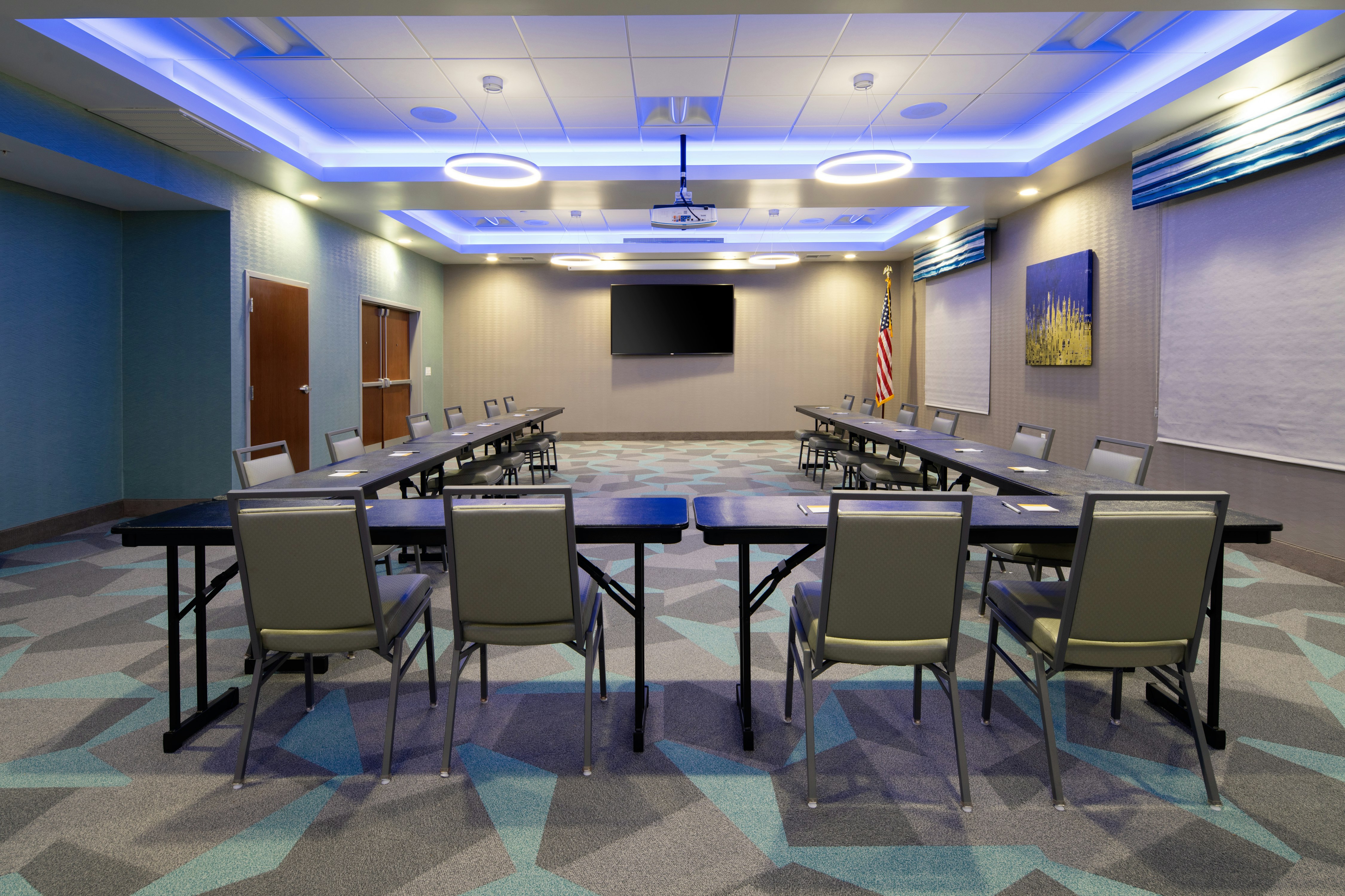 Hampton Inn & Suites – Gilroy, CA
