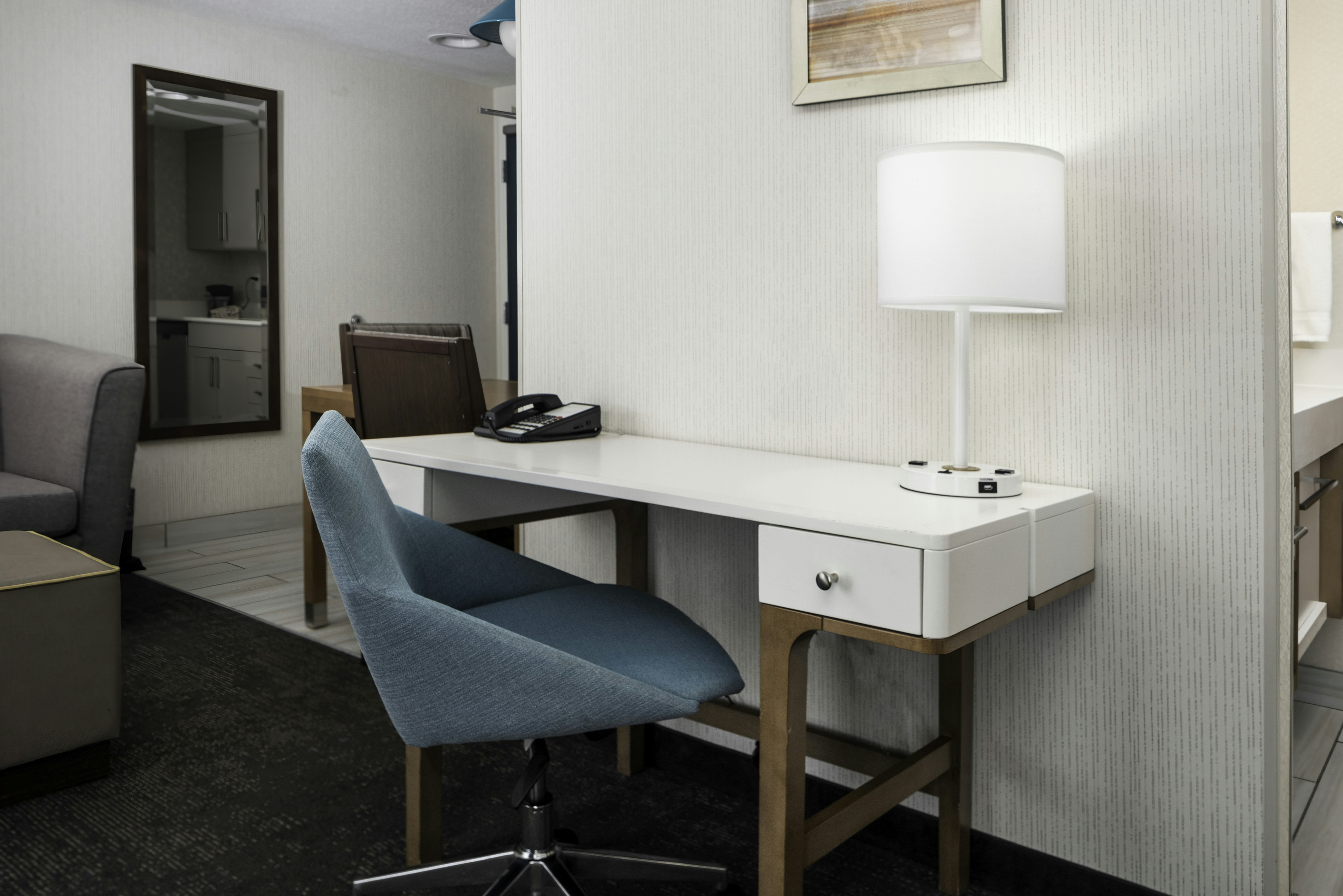 1 KING STUDIO SUITE
