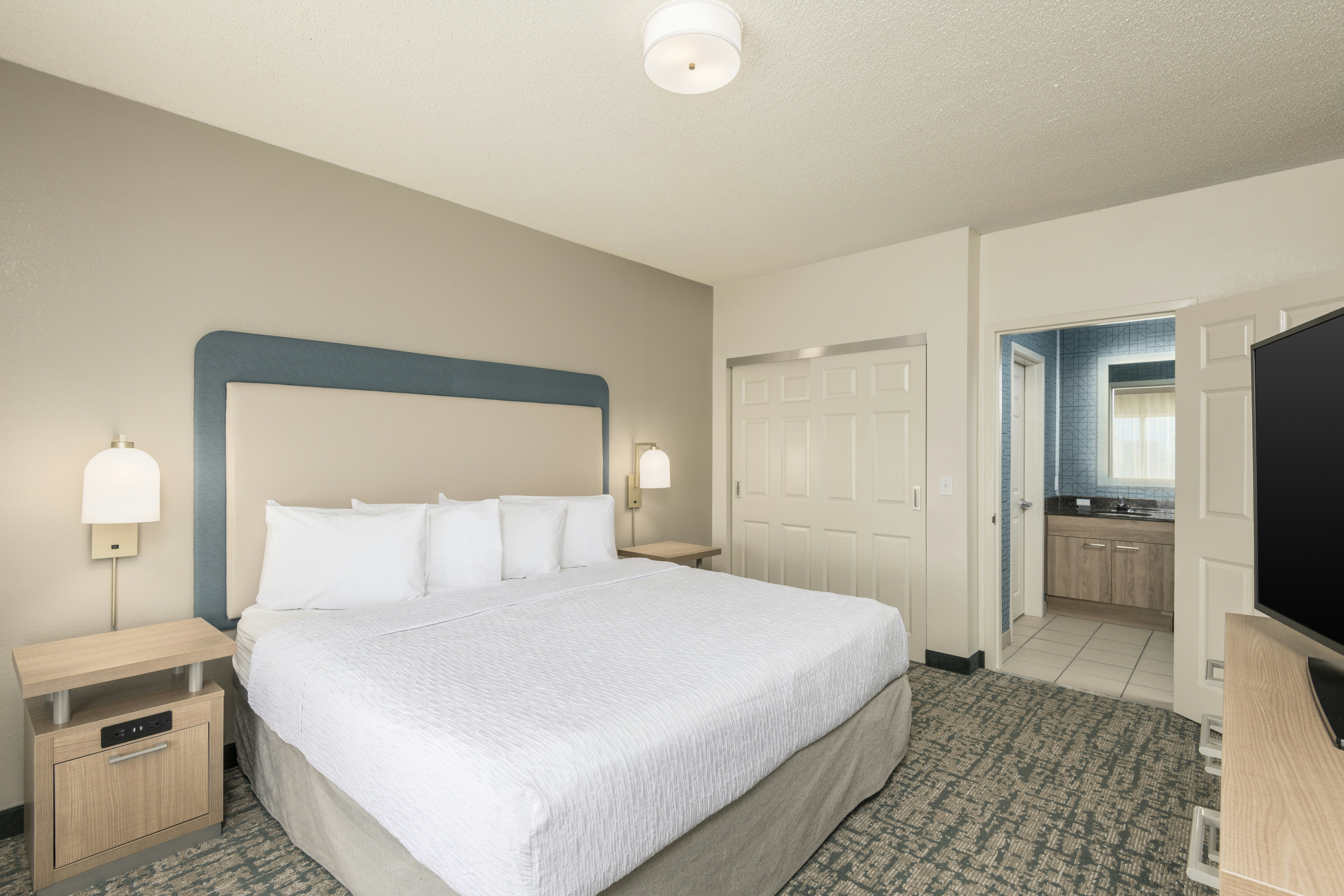 Homewood Suites by Hilton Miami – Airport/Blue Lagoon