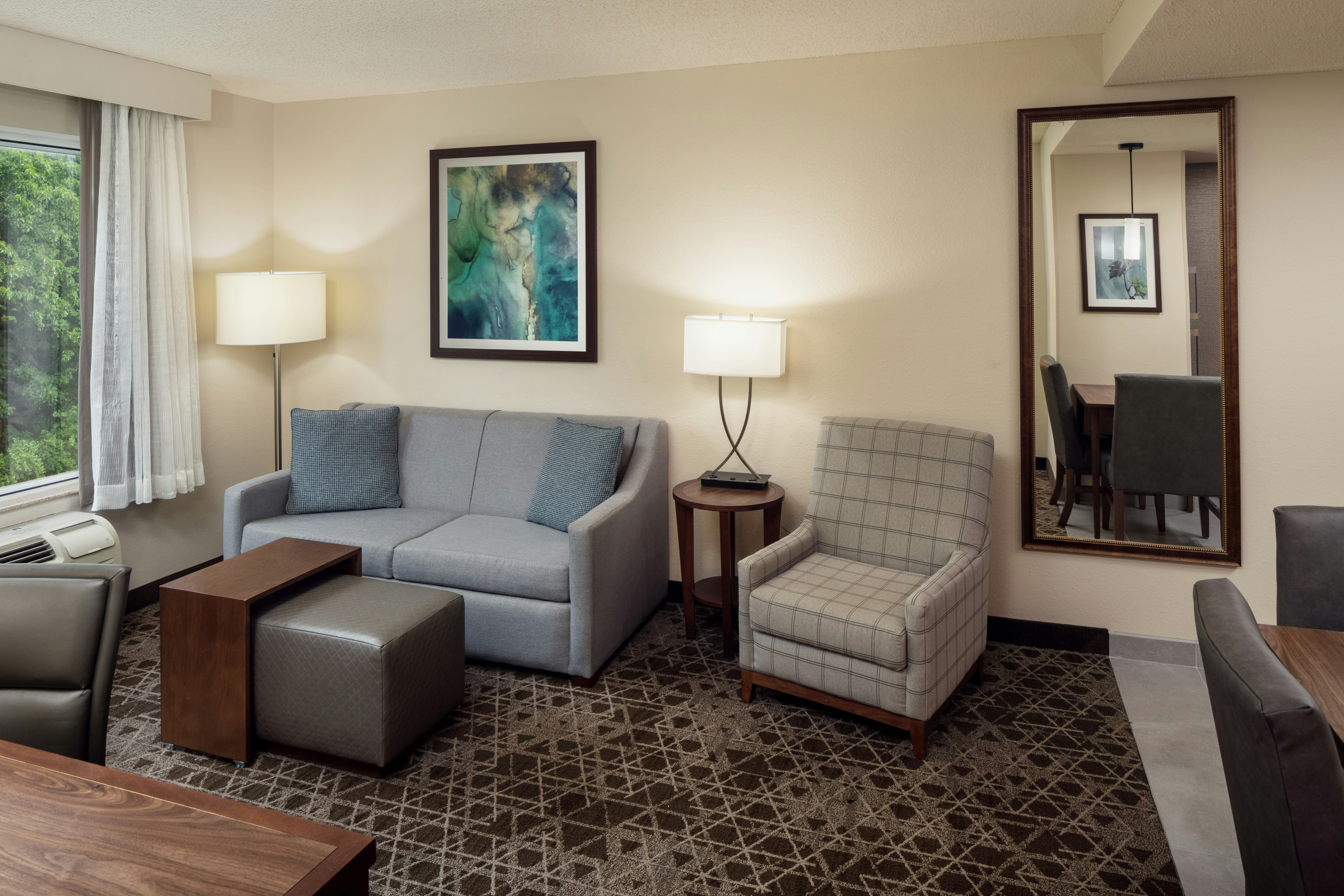 1 KING 1 BEDROOM SUITE