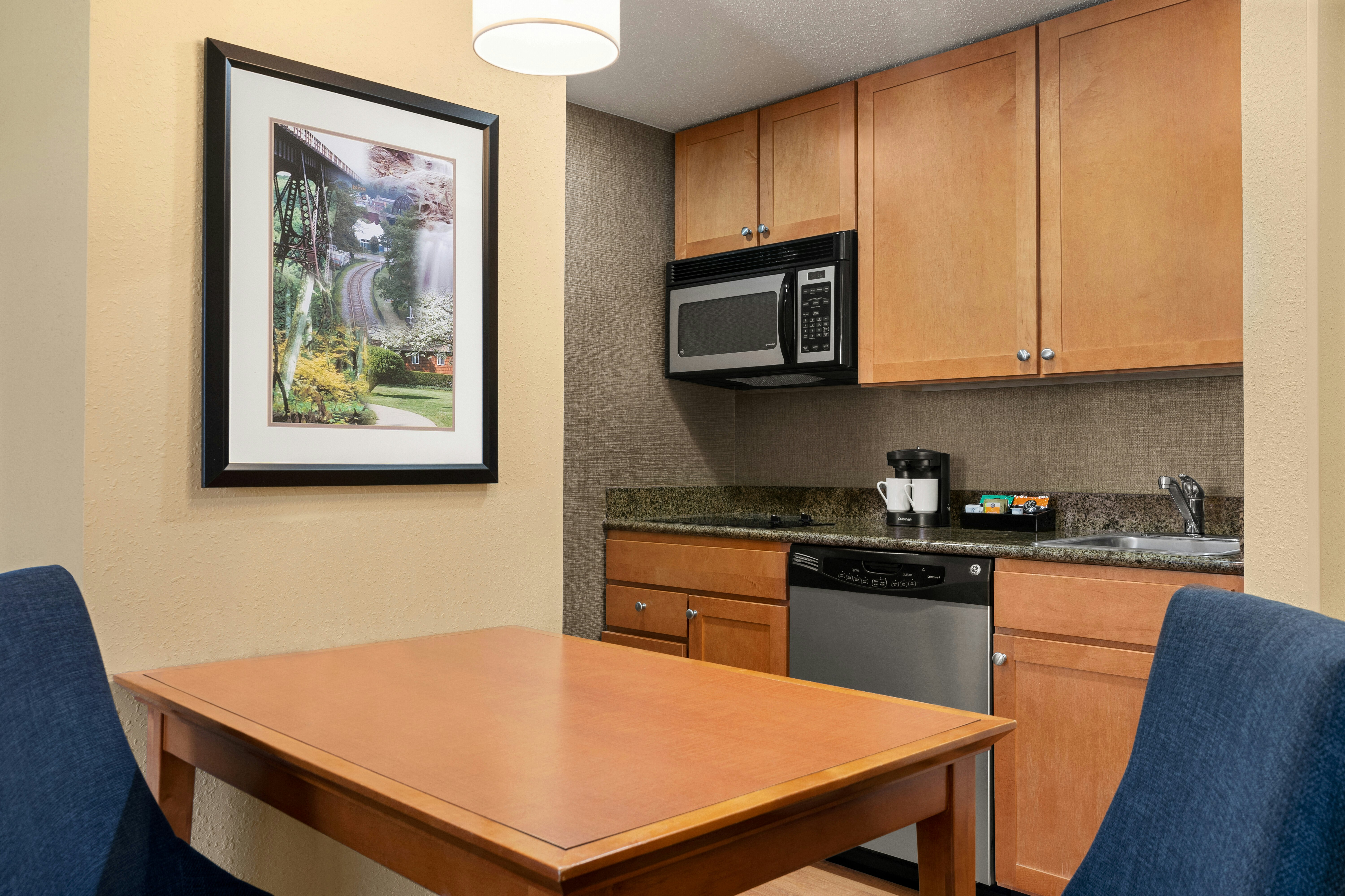 Homewood Suites by Hilton Allentown-Bethlehem Airport
