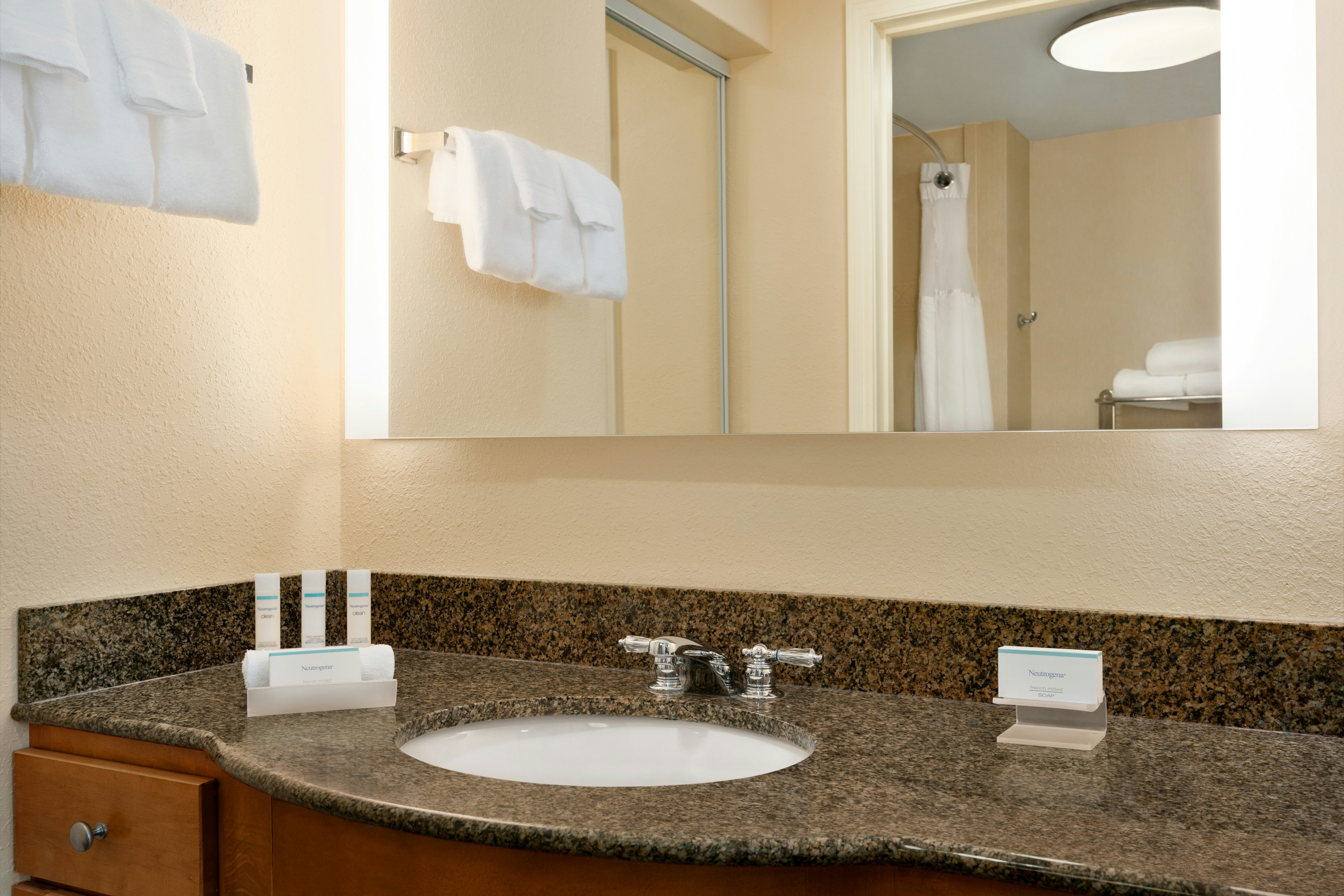 Homewood Suites by Hilton Allentown-Bethlehem Airport