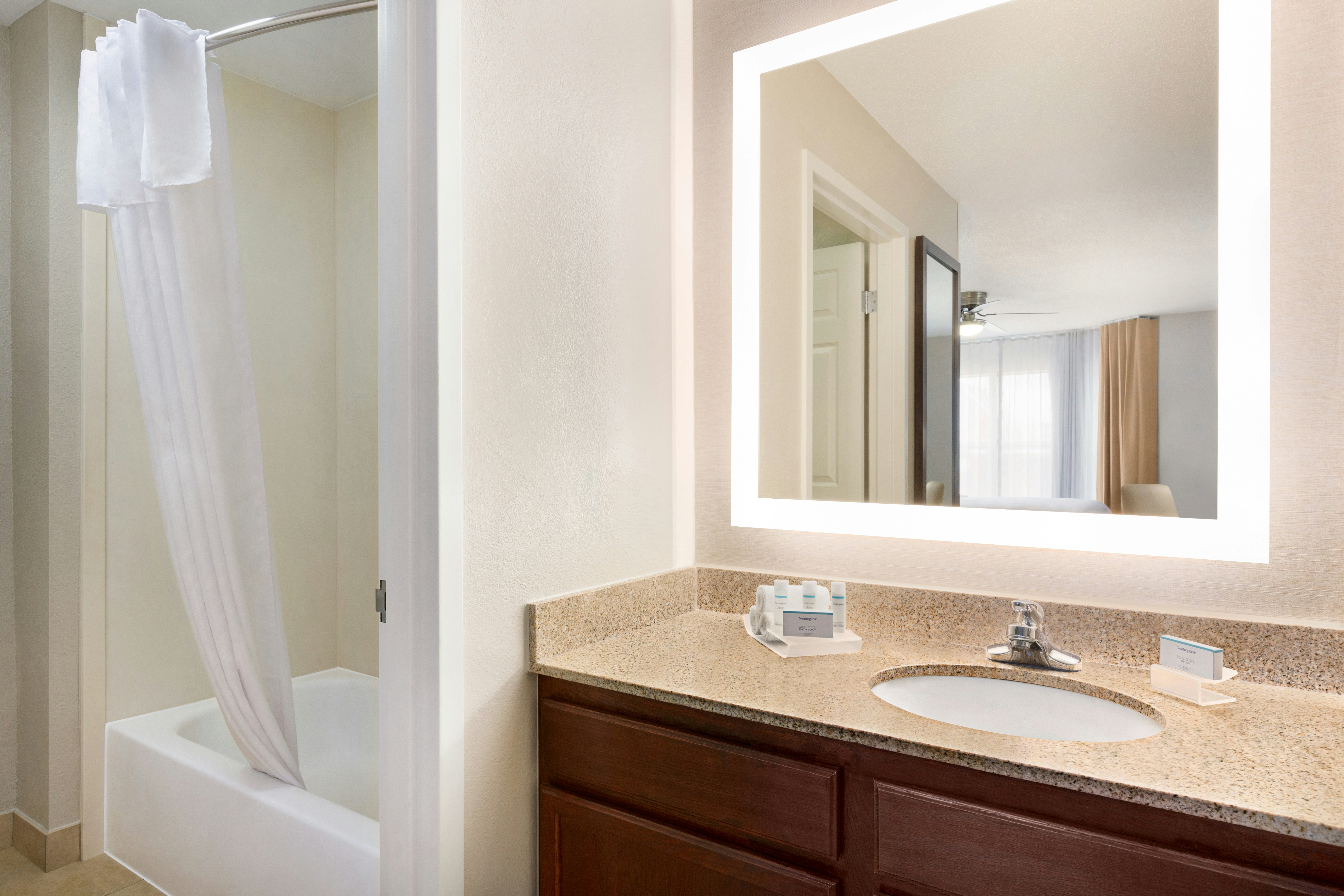 Homewood Suites by Hilton Dallas – Arlington