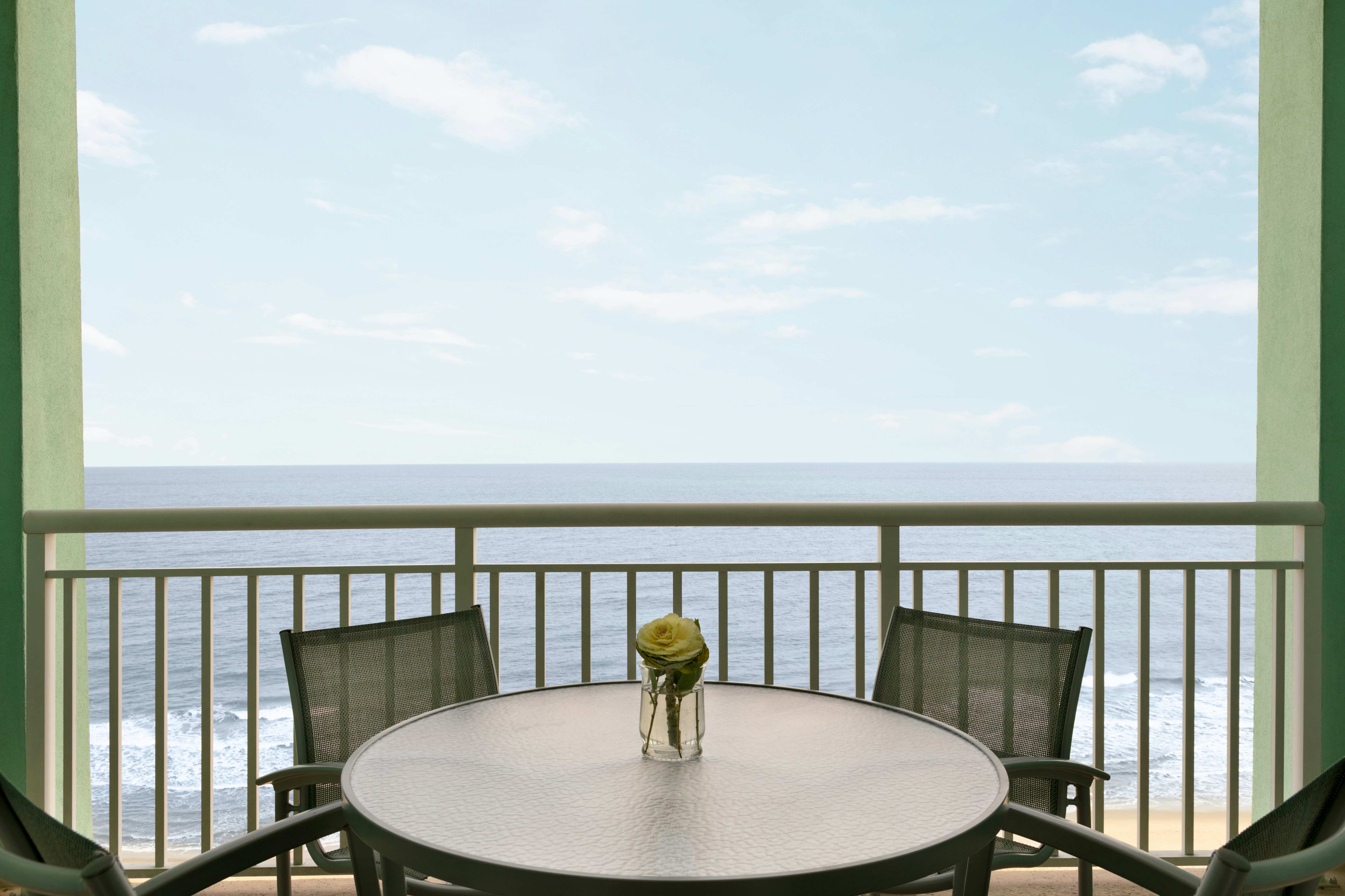 1KING 1BDRM STE OCEANFRONT