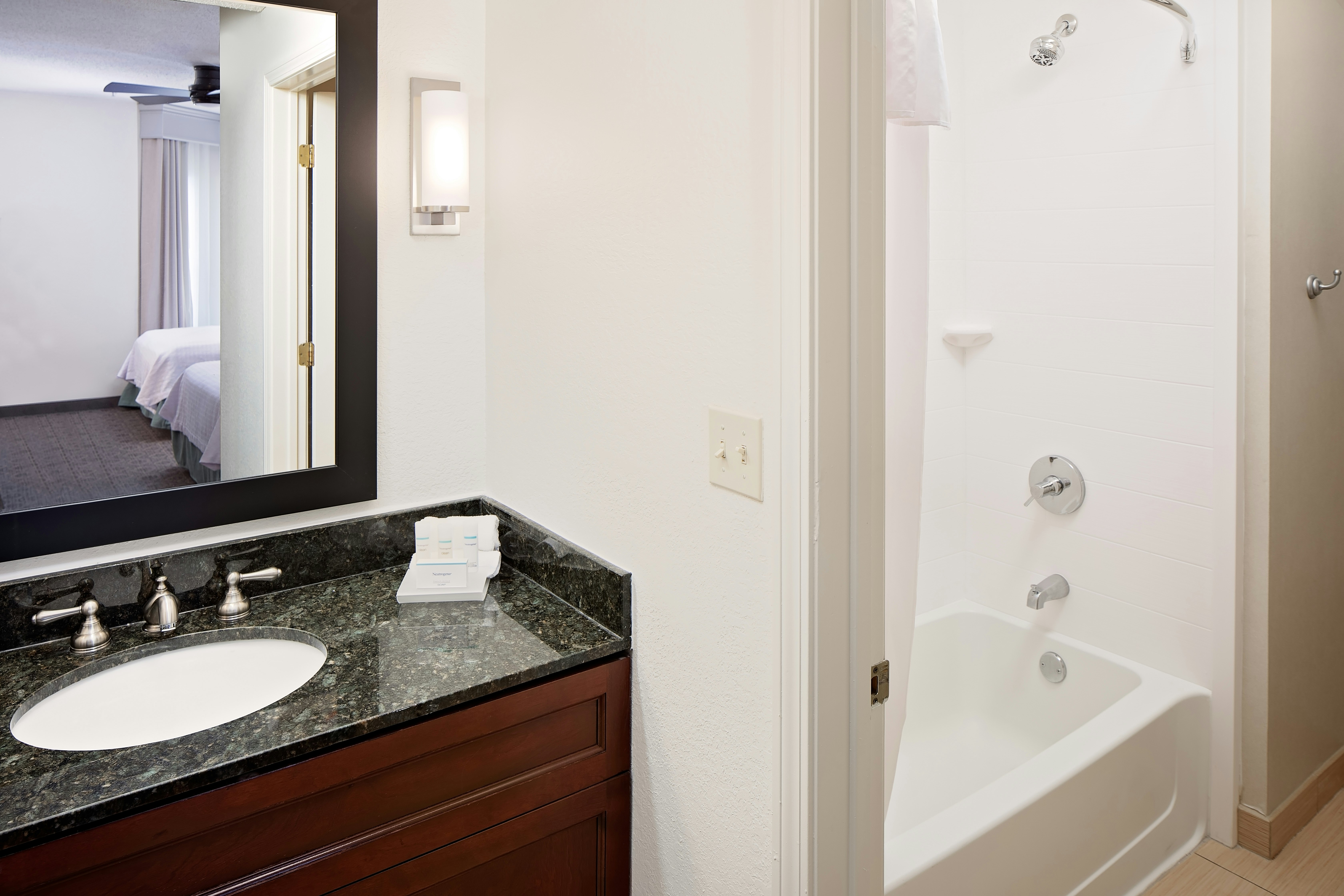 Homewood Suites by Hilton Hartford – Farmington