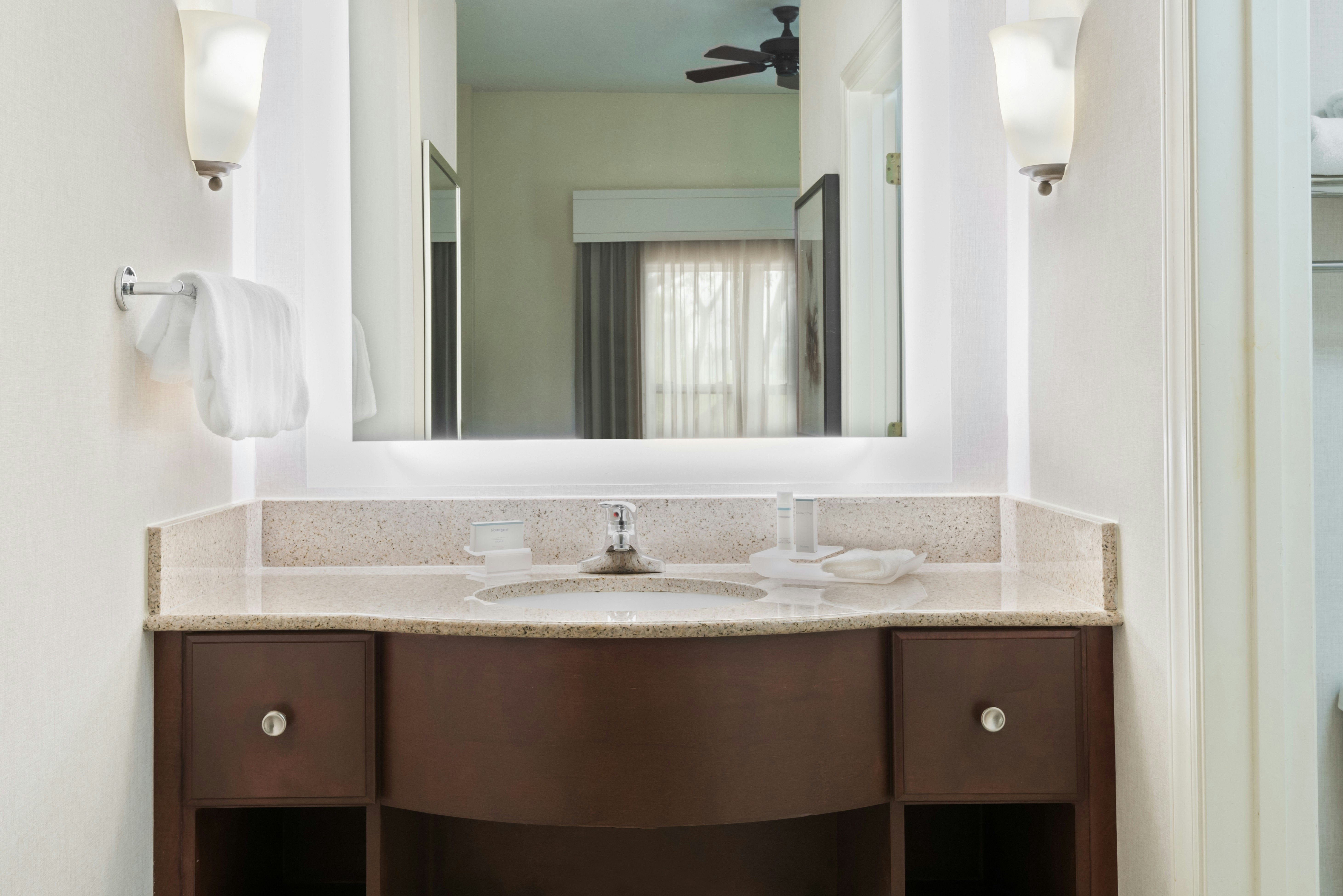 Homewood Suites by Hilton Raleigh – Crabtree Valley