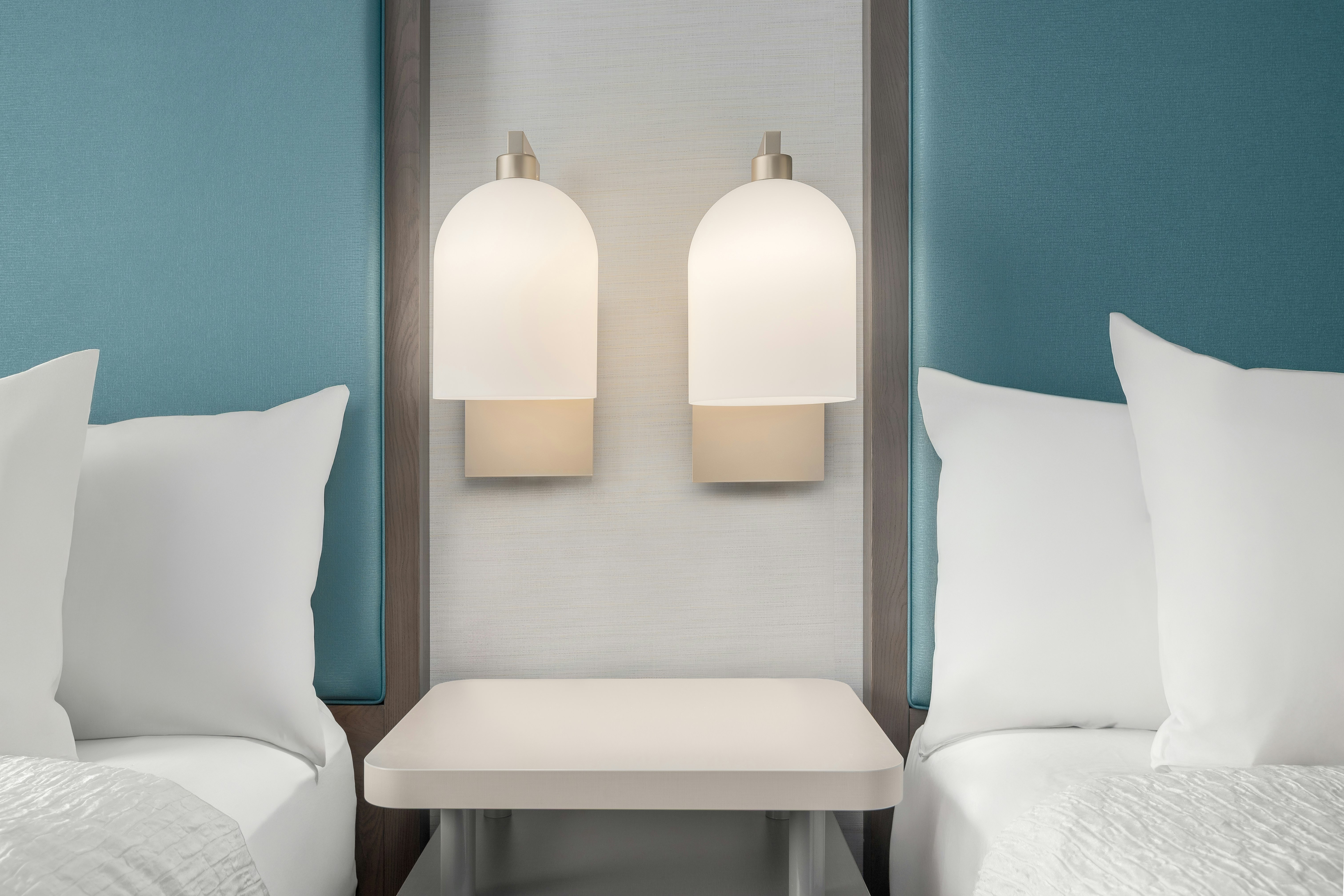 1KG 2QNS 2BDRM STE NONSMOK