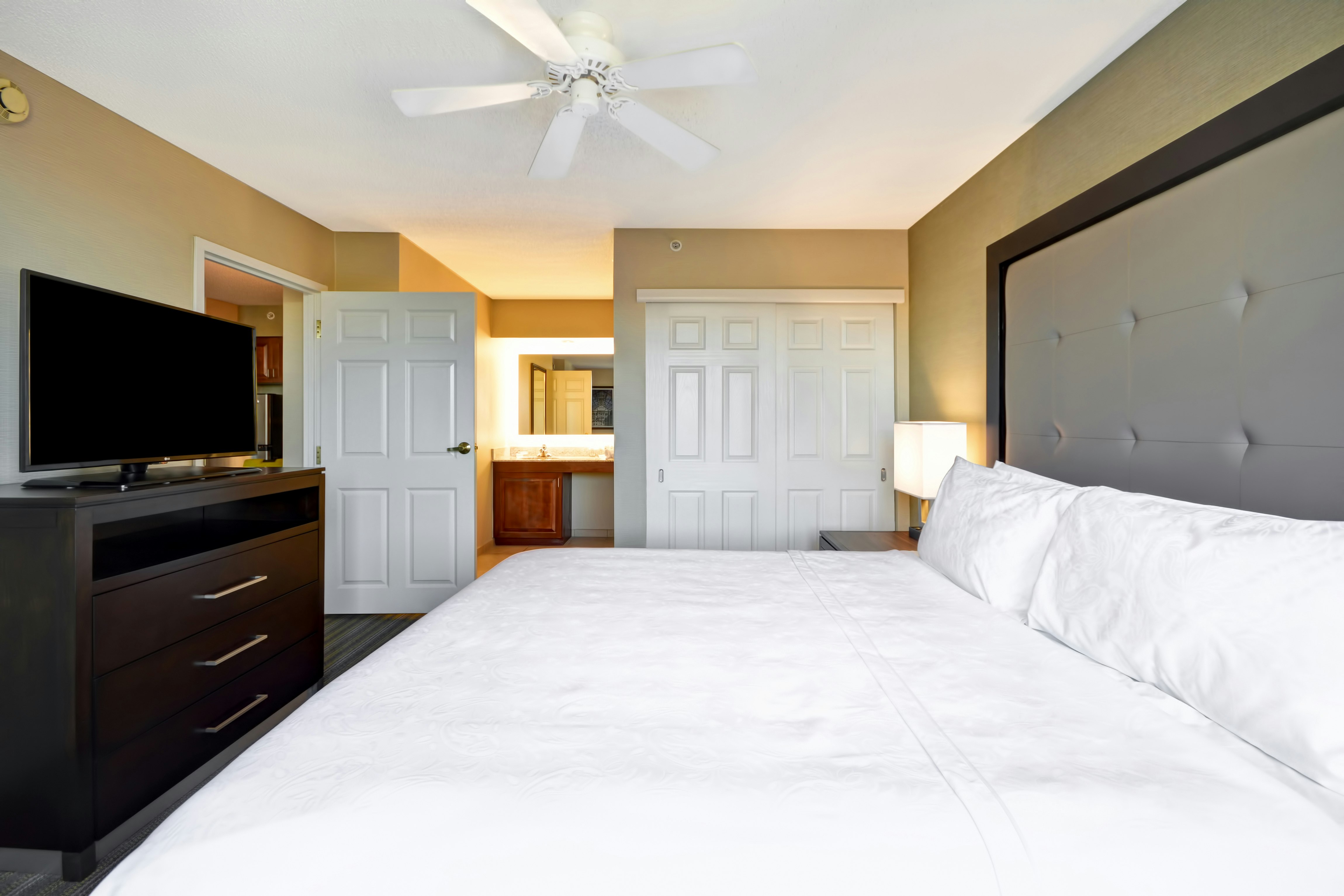 Homewood Suites by Hilton – Dulles Int’l. Airport