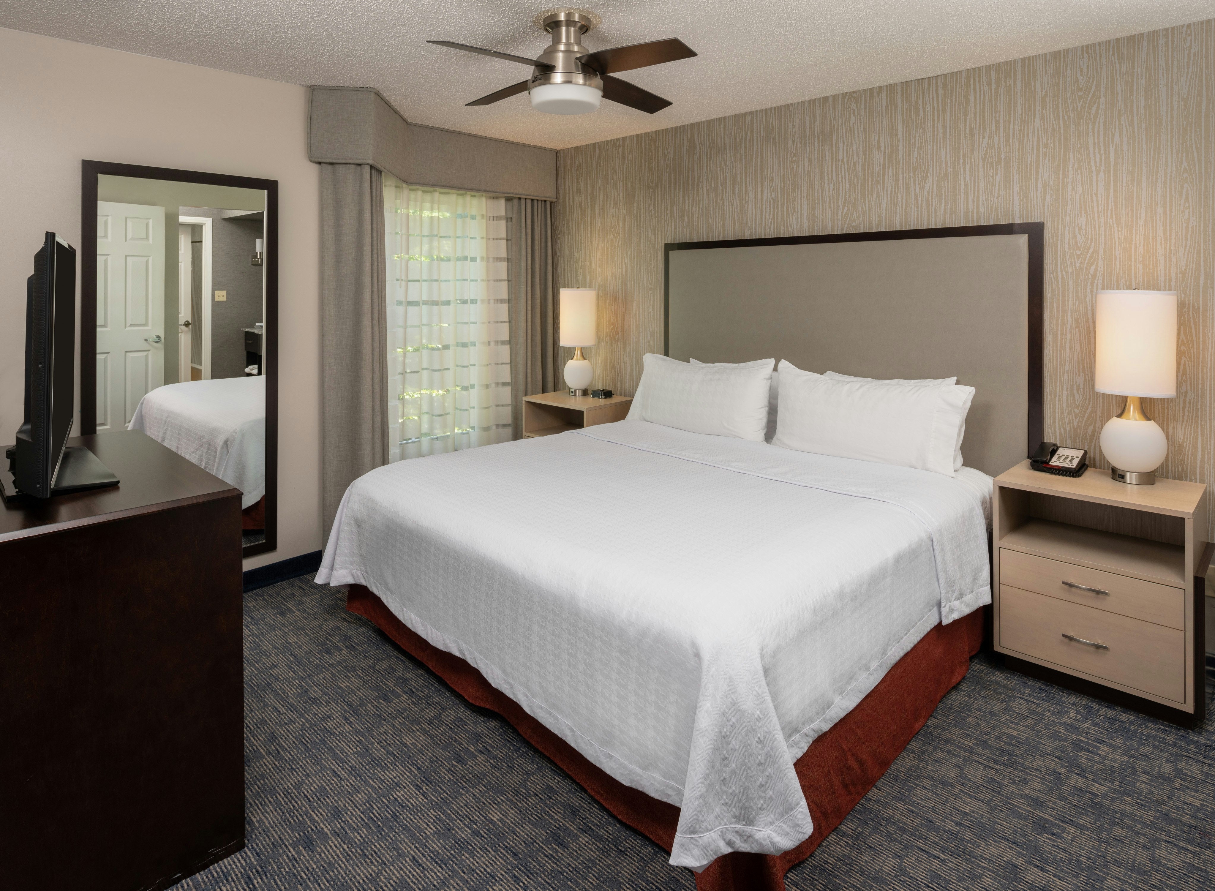 Homewood Suites by Hilton Chicago – Schaumburg