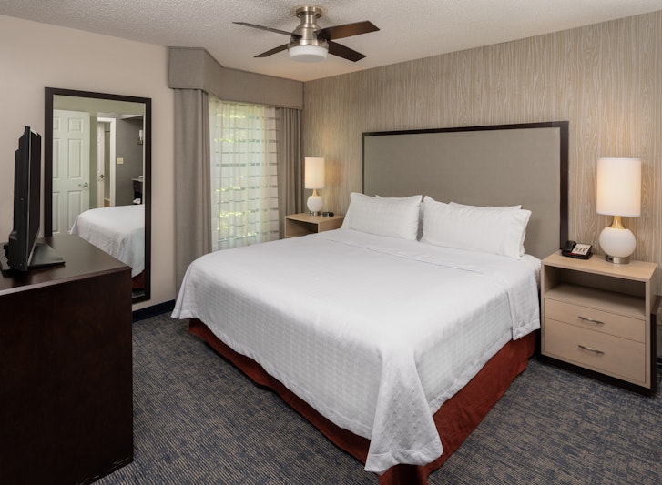 Homewood Suites by Hilton Chicago – Schaumburg