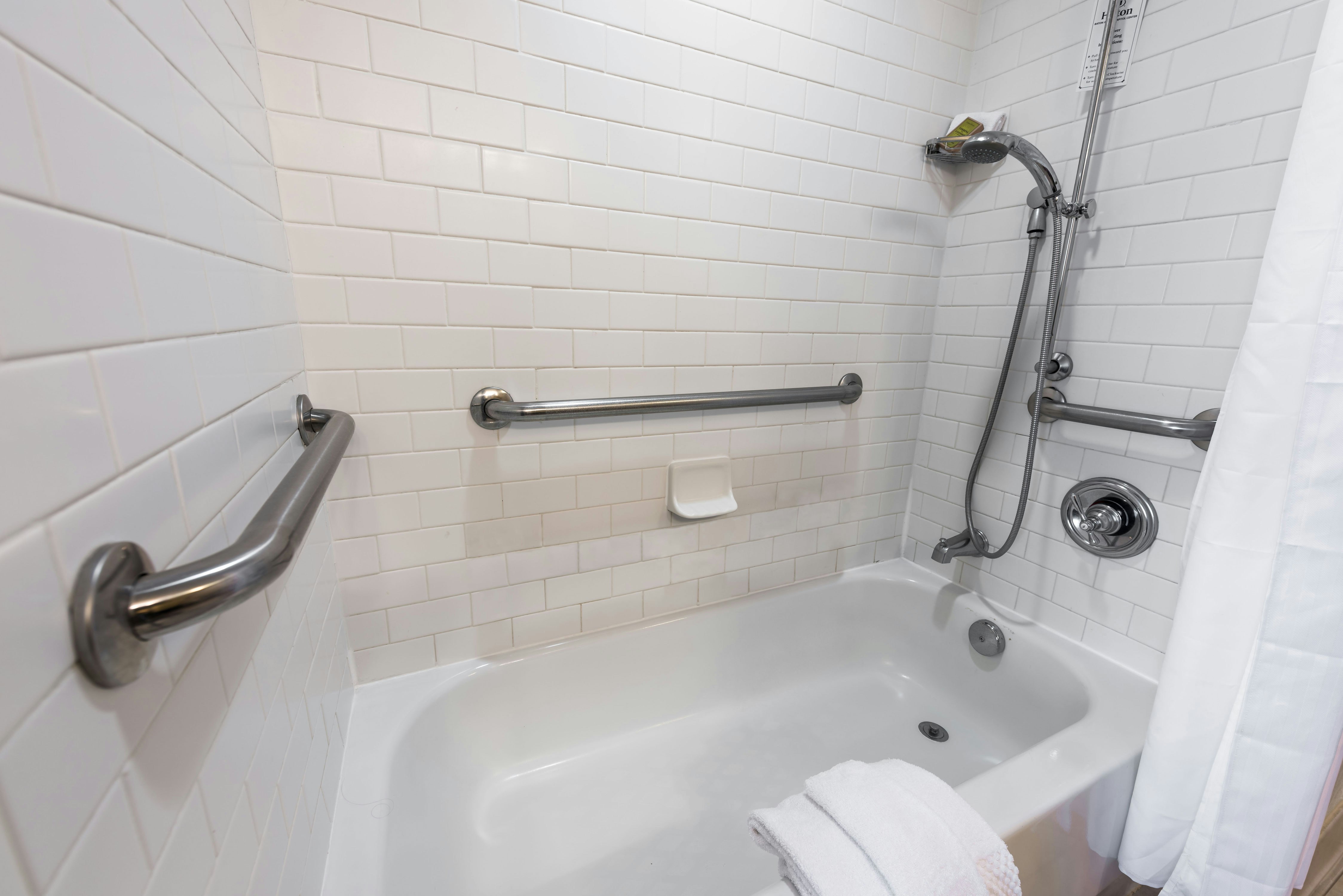 2 DBL EXE CITY VW ACC TUB