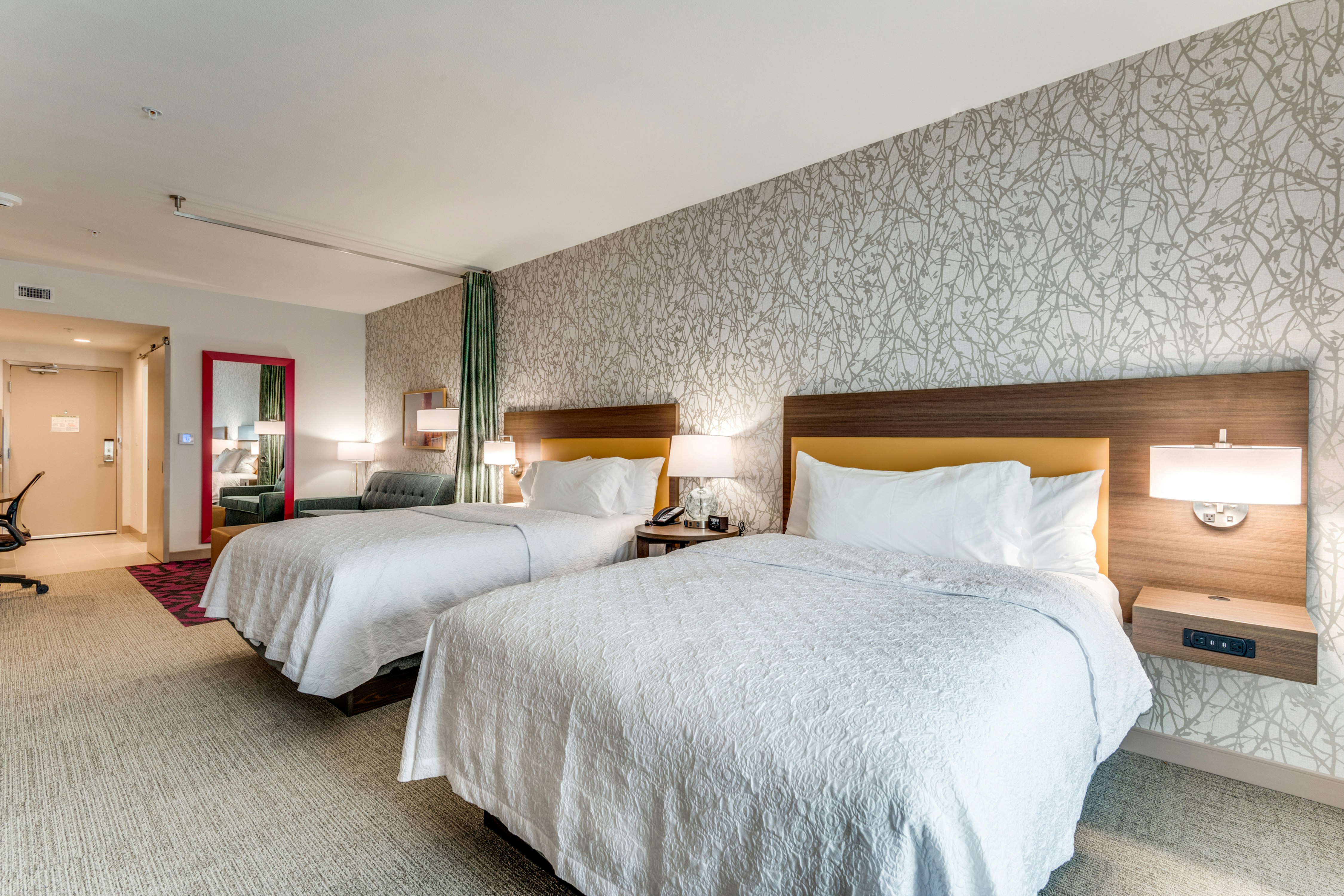 2 QUEEN BEDS STUDIO SUITE